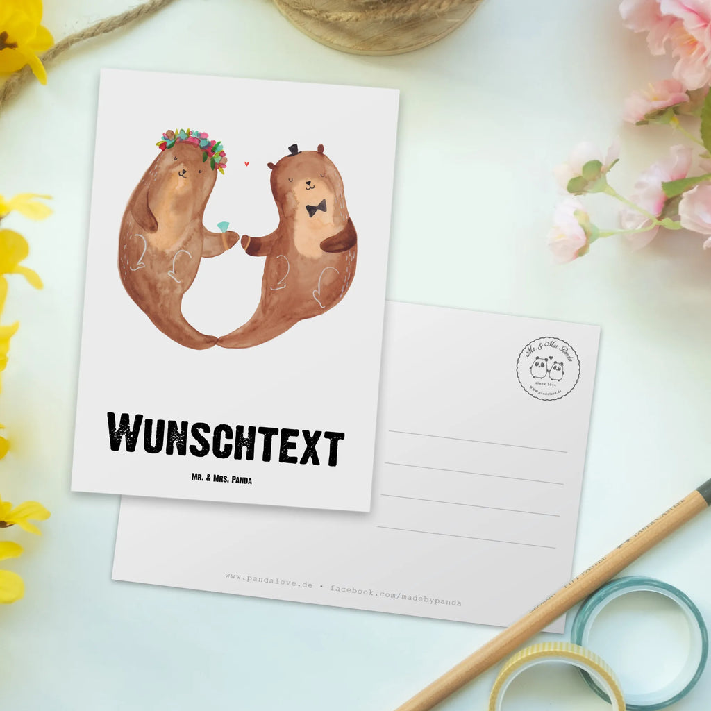 Personalisierte Postkarte Hochzeitspaar Otter Postkarte mit Namen, Postkarte bedrucken, Postkarte mit Wunschtext, Postkarte personalisierbar, Geschenkkarte mit Namen, Grußkarte mit Namen, Karte mit Namen, Einladung mit Namen, Ansichtskarte mit Namen, Geschenkkarte mit Wunschtext, Grußkarte mit Wunschtext, Karte mit Wunschtext, Einladung mit Wunschtext, Ansichtskarte mit Wunschtext, Hochzeit, Hochzeitsgeschenk, Ehe, Hochzeitsfeier, Trauung, Trauungsgeschenk, Hochzeitskarte, Verlobungsfeier, Verlobungsgeschenk, Hochzeitsgeschenkideen, Hochzeitsgeschenke für Brautpaar, Hochzeitstag, Geschenk zur Hochzeit