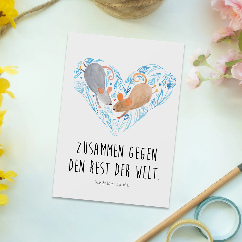 Postkarte Hochzeit Mäuse Herz Postkarte, Karte, Geschenkkarte, Grußkarte, Einladung, Ansichtskarte, Geburtstagskarte, Einladungskarte, Dankeskarte, Ansichtskarten, Einladung Geburtstag, Einladungskarten Geburtstag, Hochzeit, Hochzeitsgeschenk, Ehe, Hochzeitsfeier, Trauung, Trauungsgeschenk, Hochzeitskarte, Verlobungsfeier, Verlobungsgeschenk, Hochzeitsgeschenkideen, Hochzeitsgeschenke für Brautpaar, Maus, Mäuse, Paar, Liebe, Freund, Freundin, Paargeschenk