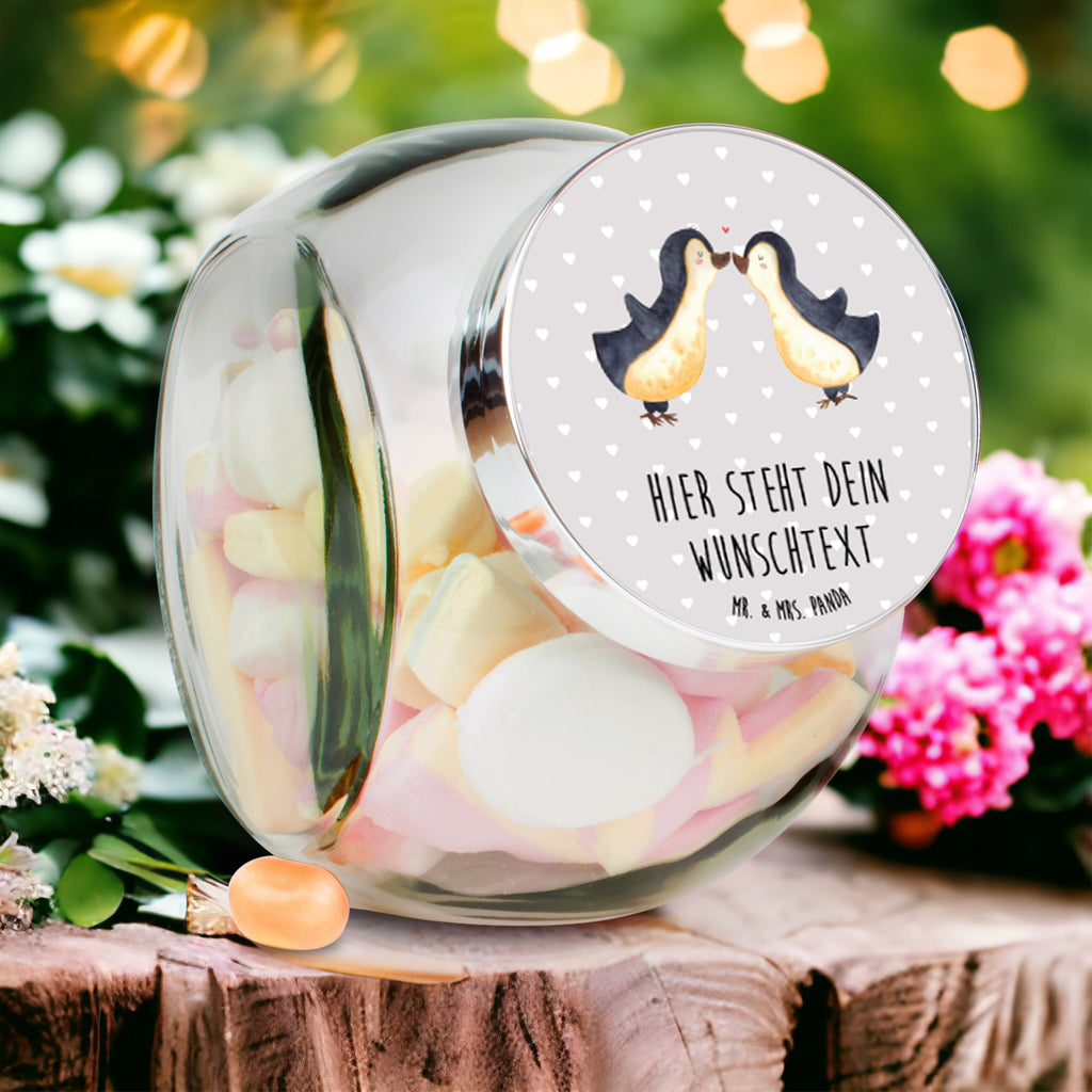 Personalisiertes Bonbonglas Pinguine Kuss Vorratsdose, Vorratsbehälter, Süßigkeitenglas, Süßigkeitendose, Kaffeedose, Müslidose, Teedose, Keksbehälter, Keksedose, Glasdose, Glasbälter, Vorratsglas, Küchenbehälter, Aufbewahrungsdose, Aufbewahungsglas, Gewürzdose, Küchenorganizer, Snackdose, Liebe, Partner, Freund, Freundin, Ehemann, Ehefrau, Heiraten, Verlobung, Heiratsantrag, Liebesgeschenk, Jahrestag, Hocheitstag, Valentinstag, Geschenk für Frauen, Hochzeitstag, Mitbringsel, Geschenk für Freundin, Geschenk für Partner, Liebesbeweis, für Männer, für Ehemann