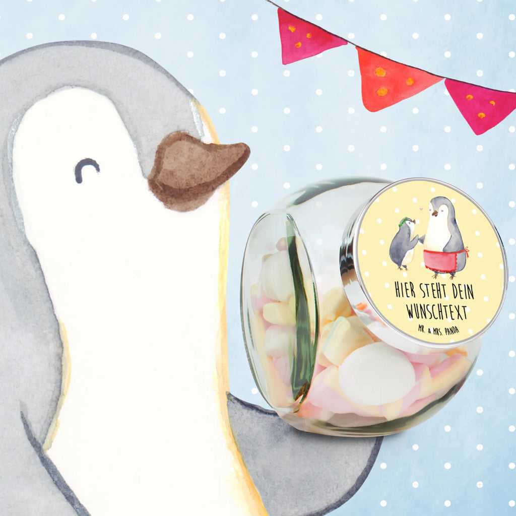 Personalisiertes Bonbonglas Pinguin mit Kind Vorratsdose, Vorratsbehälter, Süßigkeitenglas, Süßigkeitendose, Kaffeedose, Müslidose, Teedose, Keksbehälter, Keksedose, Glasdose, Glasbälter, Vorratsglas, Küchenbehälter, Aufbewahrungsdose, Aufbewahungsglas, Gewürzdose, Küchenorganizer, Snackdose, Familie, Vatertag, Muttertag, Bruder, Schwester, Mama, Papa, Oma, Opa, Geschenk, Mami, Mutti, Mutter, Geburststag