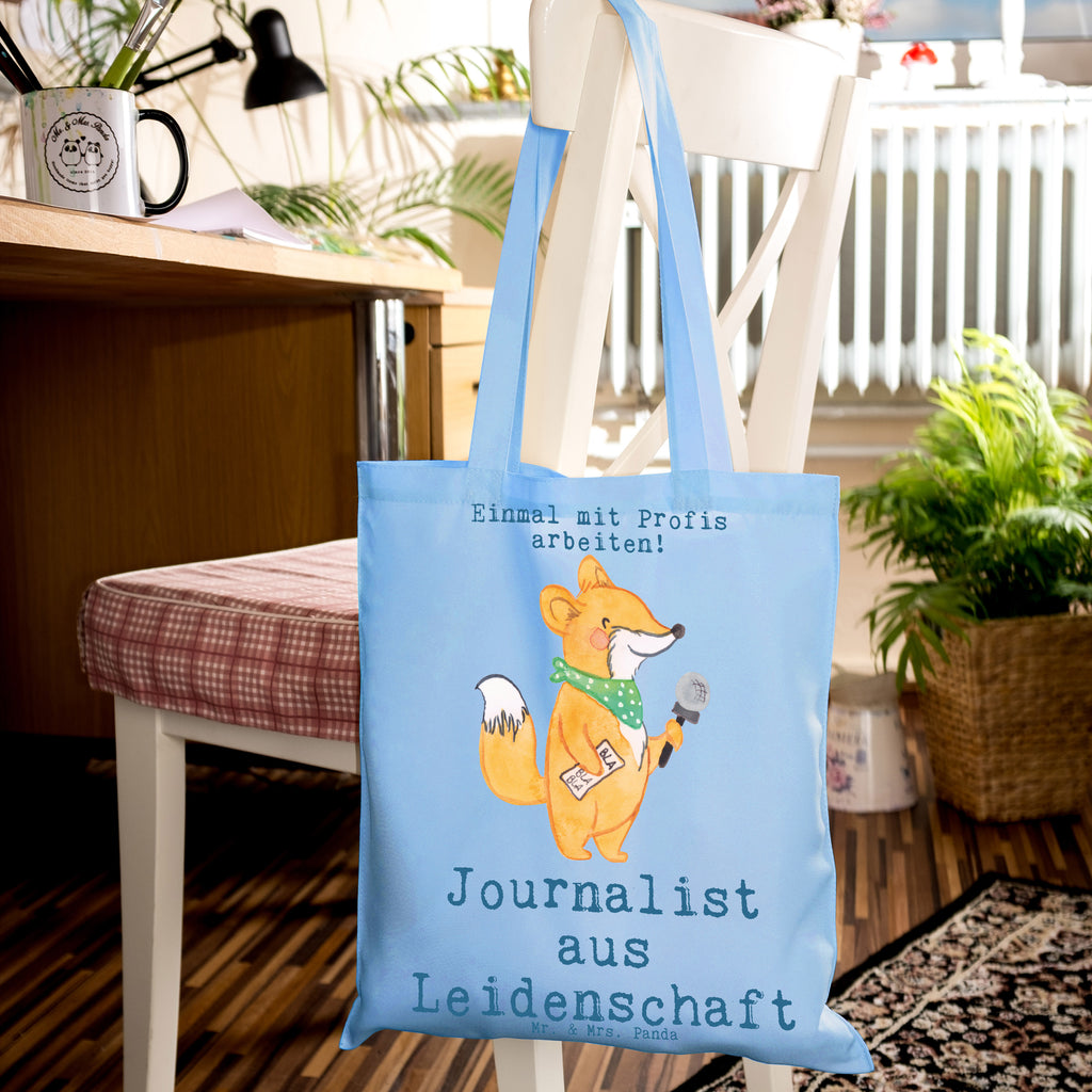 Tragetasche Journalist aus Leidenschaft Beuteltasche, Beutel, Einkaufstasche, Jutebeutel, Stoffbeutel, Tasche, Shopper, Umhängetasche, Strandtasche, Schultertasche, Stofftasche, Tragetasche, Badetasche, Jutetasche, Einkaufstüte, Laptoptasche, Beruf, Ausbildung, Jubiläum, Abschied, Rente, Kollege, Kollegin, Geschenk, Schenken, Arbeitskollege, Mitarbeiter, Firma, Danke, Dankeschön, Journalist, Reporter, Redakteur, Pressebüro, Studium