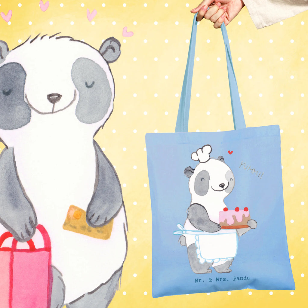 Tragetasche Panda Backen Beuteltasche, Beutel, Einkaufstasche, Jutebeutel, Stoffbeutel, Tasche, Shopper, Umhängetasche, Strandtasche, Schultertasche, Stofftasche, Tragetasche, Badetasche, Jutetasche, Einkaufstüte, Laptoptasche, Geschenk, Sport, Sportart, Hobby, Schenken, Danke, Dankeschön, Auszeichnung, Gewinn, Sportler, backen, Hobbybäcker, Kuchen backen