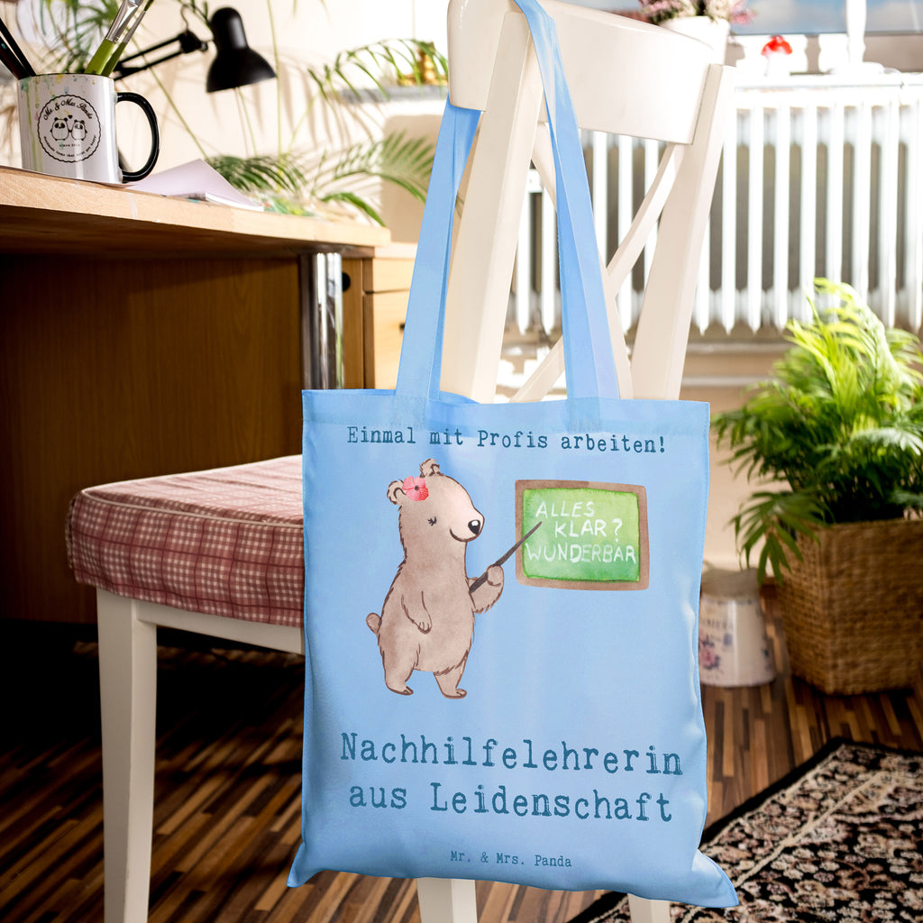 Tragetasche Nachhilfelehrerin aus Leidenschaft Beuteltasche, Beutel, Einkaufstasche, Jutebeutel, Stoffbeutel, Tasche, Shopper, Umhängetasche, Strandtasche, Schultertasche, Stofftasche, Tragetasche, Badetasche, Jutetasche, Einkaufstüte, Laptoptasche, Beruf, Ausbildung, Jubiläum, Abschied, Rente, Kollege, Kollegin, Geschenk, Schenken, Arbeitskollege, Mitarbeiter, Firma, Danke, Dankeschön, Nachhilfelehrerin, Nachhilfeschule, Nachhilfeunterricht