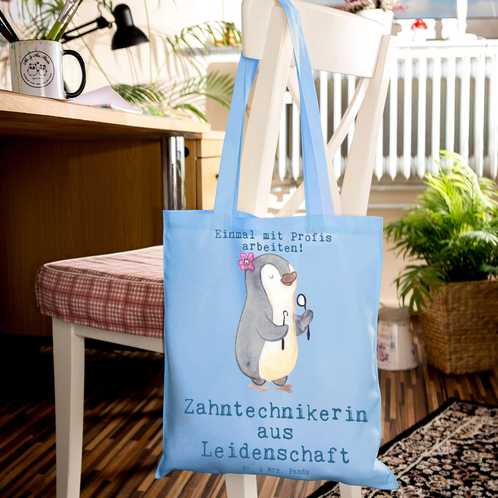 Tragetasche Zahntechnikerin aus Leidenschaft Beuteltasche, Beutel, Einkaufstasche, Jutebeutel, Stoffbeutel, Tasche, Shopper, Umhängetasche, Strandtasche, Schultertasche, Stofftasche, Tragetasche, Badetasche, Jutetasche, Einkaufstüte, Laptoptasche, Beruf, Ausbildung, Jubiläum, Abschied, Rente, Kollege, Kollegin, Geschenk, Schenken, Arbeitskollege, Mitarbeiter, Firma, Danke, Dankeschön