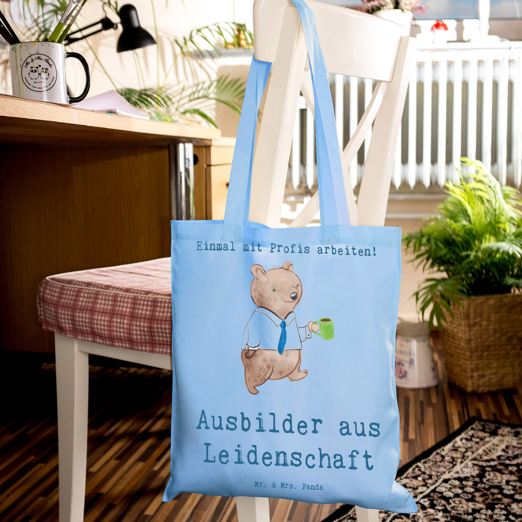 Tragetasche Ausbilder aus Leidenschaft Beuteltasche, Beutel, Einkaufstasche, Jutebeutel, Stoffbeutel, Tasche, Shopper, Umhängetasche, Strandtasche, Schultertasche, Stofftasche, Tragetasche, Badetasche, Jutetasche, Einkaufstüte, Laptoptasche, Beruf, Ausbildung, Jubiläum, Abschied, Rente, Kollege, Kollegin, Geschenk, Schenken, Arbeitskollege, Mitarbeiter, Firma, Danke, Dankeschön, Ausbilder, Tutor, Ausbilderprüfung