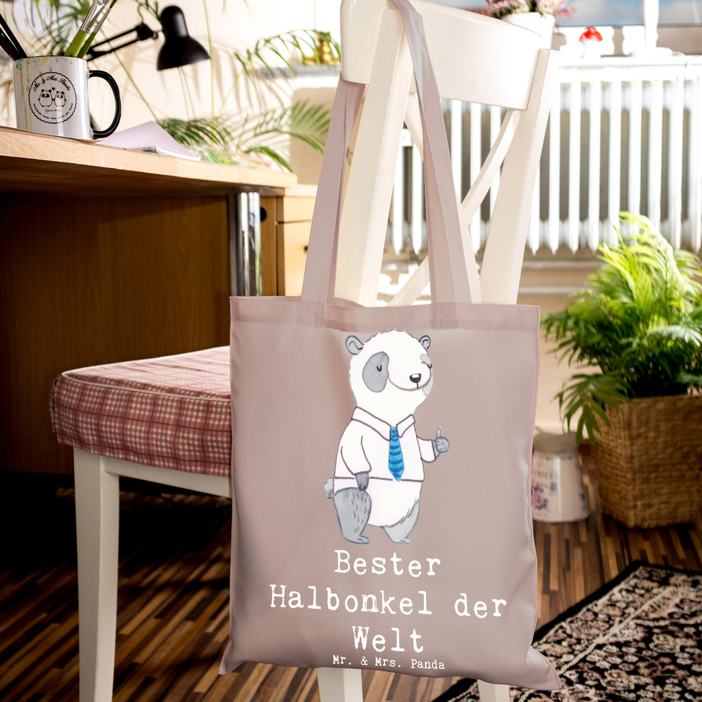 Tragetasche Panda Bester Halbonkel der Welt Beuteltasche, Beutel, Einkaufstasche, Jutebeutel, Stoffbeutel, Tasche, Shopper, Umhängetasche, Strandtasche, Schultertasche, Stofftasche, Tragetasche, Badetasche, Jutetasche, Einkaufstüte, Laptoptasche, für, Dankeschön, Geschenk, Schenken, Geburtstag, Geburtstagsgeschenk, Geschenkidee, Danke, Bedanken, Mitbringsel, Freude machen, Geschenktipp, Onkel, bester Onkel, Halbonkel, Stiefonkel, Stief, Stiefgeschwister, Familie, Kleinigkeit