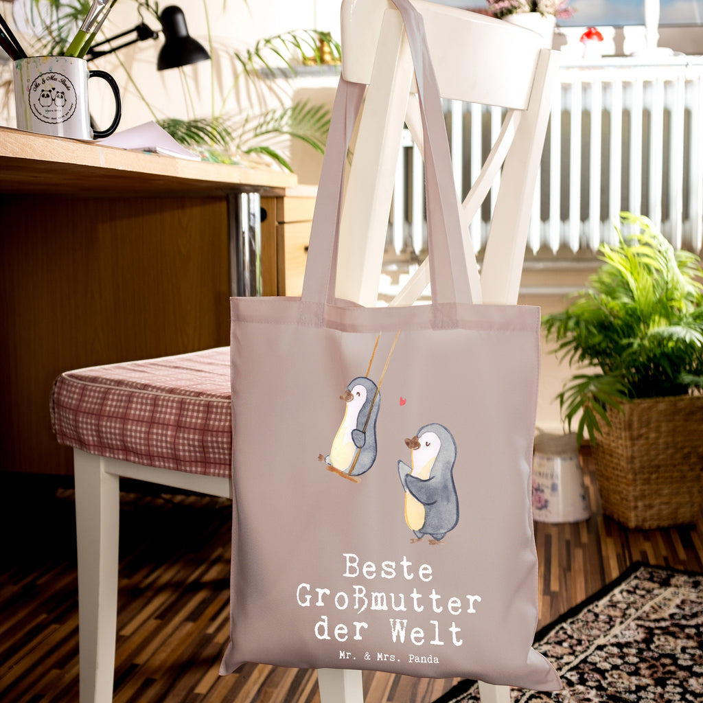 Tragetasche Pinguin Beste Großmutter der Welt Beuteltasche, Beutel, Einkaufstasche, Jutebeutel, Stoffbeutel, Tasche, Shopper, Umhängetasche, Strandtasche, Schultertasche, Stofftasche, Tragetasche, Badetasche, Jutetasche, Einkaufstüte, Laptoptasche, für, Dankeschön, Geschenk, Schenken, Geburtstag, Geburtstagsgeschenk, Geschenkidee, Danke, Bedanken, Mitbringsel, Freude machen, Geschenktipp, Großmutter, Omi, Oma, Oma geworden, Grosseltern