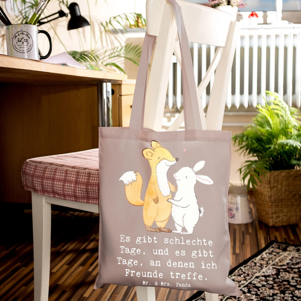 Tragetasche Fuchs Hase Freunde treffen Beuteltasche, Beutel, Einkaufstasche, Jutebeutel, Stoffbeutel, Tasche, Shopper, Umhängetasche, Strandtasche, Schultertasche, Stofftasche, Tragetasche, Badetasche, Jutetasche, Einkaufstüte, Laptoptasche, Geschenk, Sport, Sportart, Hobby, Schenken, Danke, Dankeschön, Auszeichnung, Gewinn, Sportler, Freunde treffen