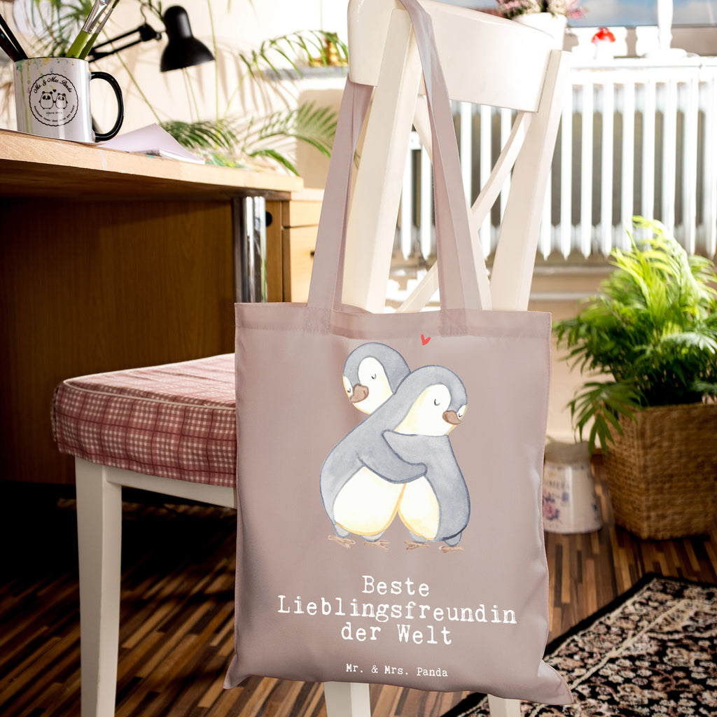 Tragetasche Pinguin Beste Lieblingsfreundin der Welt Beuteltasche, Beutel, Einkaufstasche, Jutebeutel, Stoffbeutel, Tasche, Shopper, Umhängetasche, Strandtasche, Schultertasche, Stofftasche, Tragetasche, Badetasche, Jutetasche, Einkaufstüte, Laptoptasche, für, Dankeschön, Geschenk, Schenken, Geburtstag, Geburtstagsgeschenk, Geschenkidee, Danke, Bedanken, Mitbringsel, Freude machen, Geschenktipp, Lieblingsfreundin, Freundin, Partnerin, Lieblingsmensch, Lieblings Mensch, Liebling, Partner, Bae, beste Freundin, Liebe, Herz, Love