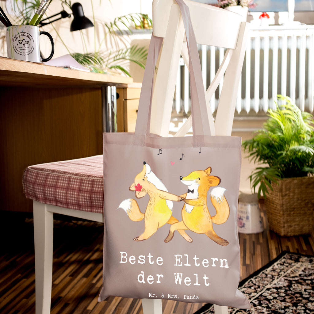 Tragetasche Fuchs Beste Eltern der Welt Beuteltasche, Beutel, Einkaufstasche, Jutebeutel, Stoffbeutel, Tasche, Shopper, Umhängetasche, Strandtasche, Schultertasche, Stofftasche, Tragetasche, Badetasche, Jutetasche, Einkaufstüte, Laptoptasche, für, Dankeschön, Geschenk, Schenken, Geburtstag, Geburtstagsgeschenk, Geschenkidee, Danke, Bedanken, Mitbringsel, Freude machen, Geschenktipp, Eltern, Mama, Papa, Erzeuger, Mami, Papi, Familie, Elternpaar, Mama und Papa