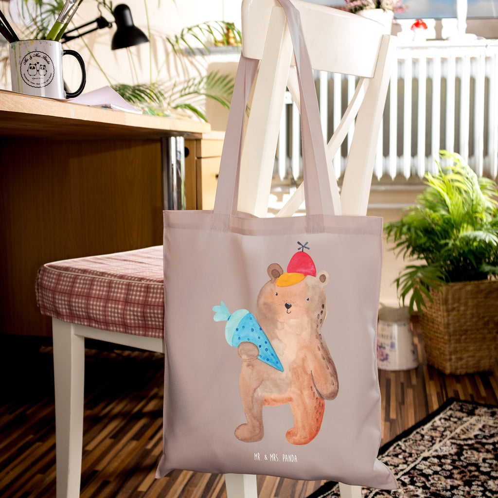 Tragetasche Bär mit Schultüte Beuteltasche, Beutel, Einkaufstasche, Jutebeutel, Stoffbeutel, Tasche, Shopper, Umhängetasche, Strandtasche, Schultertasche, Stofftasche, Tragetasche, Badetasche, Jutetasche, Einkaufstüte, Laptoptasche, Bär, Teddy, Teddybär, Bär Motiv, Schultüte, Erster Schultag Geschenk, Einschulung Geschenk, Schule Geschenk, Grundschule, Schulanfang, Schulbeginn