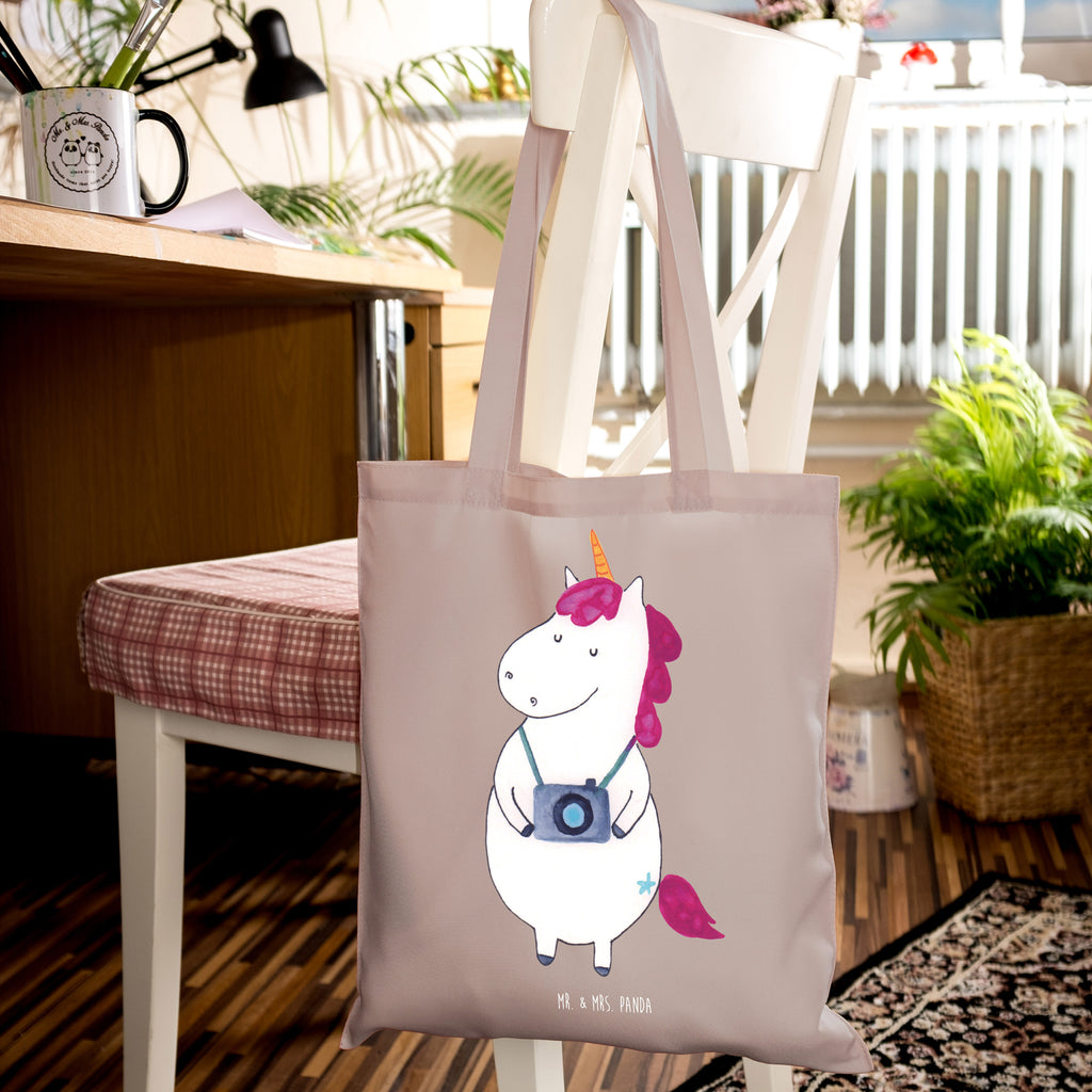 Tragetasche Einhorn Fotograf Beuteltasche, Beutel, Einkaufstasche, Jutebeutel, Stoffbeutel, Tasche, Shopper, Umhängetasche, Strandtasche, Schultertasche, Stofftasche, Tragetasche, Badetasche, Jutetasche, Einkaufstüte, Laptoptasche, Einhorn, Einhörner, Einhorn Deko, Pegasus, Unicorn, Fotograf, Fotografie, Kamera, Reisen, Weltreise, Weltenbummler, Urlaub, Tourist, Kurztrip, Reise, Städtereise