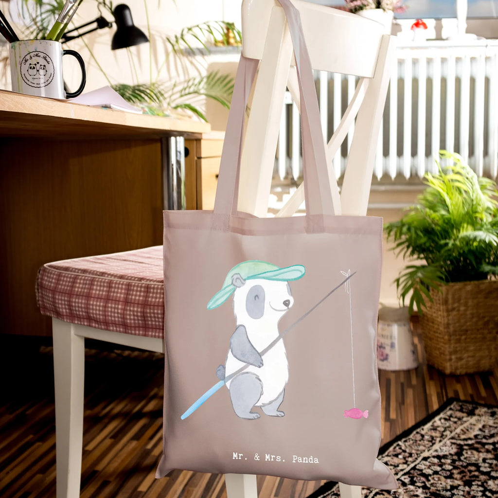 Tragetasche Panda Angeln Beuteltasche, Beutel, Einkaufstasche, Jutebeutel, Stoffbeutel, Tasche, Shopper, Umhängetasche, Strandtasche, Schultertasche, Stofftasche, Tragetasche, Badetasche, Jutetasche, Einkaufstüte, Laptoptasche, Geschenk, Sport, Sportart, Hobby, Schenken, Danke, Dankeschön, Auszeichnung, Gewinn, Sportler, angeln, Angelsport, Angelverein, Angler, angeln gehen, Hobbyangler