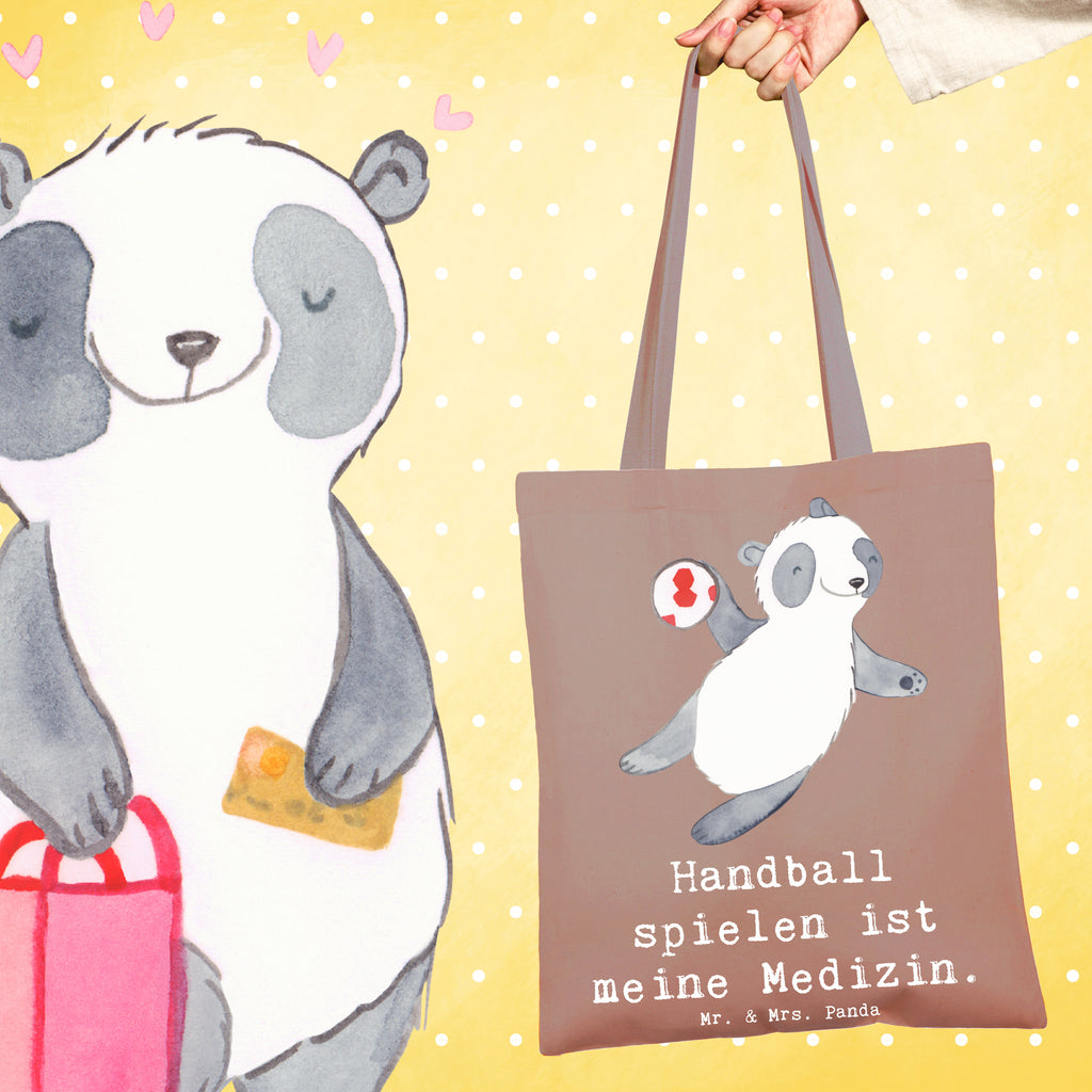 Tragetasche Panda Handball spielen Beuteltasche, Beutel, Einkaufstasche, Jutebeutel, Stoffbeutel, Tasche, Shopper, Umhängetasche, Strandtasche, Schultertasche, Stofftasche, Tragetasche, Badetasche, Jutetasche, Einkaufstüte, Laptoptasche, Geschenk, Sport, Sportart, Hobby, Schenken, Danke, Dankeschön, Auszeichnung, Gewinn, Sportler, Handball spielen, Handball Turnier, Handball Club, Handball Verein