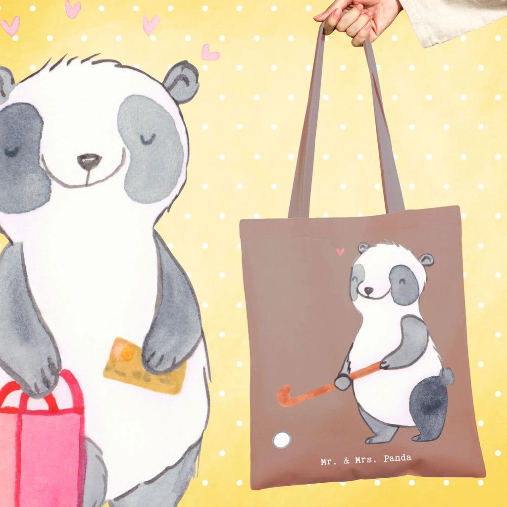 Tragetasche Panda Hockey spielen Beuteltasche, Beutel, Einkaufstasche, Jutebeutel, Stoffbeutel, Tasche, Shopper, Umhängetasche, Strandtasche, Schultertasche, Stofftasche, Tragetasche, Badetasche, Jutetasche, Einkaufstüte, Laptoptasche, Geschenk, Sport, Sportart, Hobby, Schenken, Danke, Dankeschön, Auszeichnung, Gewinn, Sportler, Hockey spielen, Feldhockey, Hockeyschläger, Hockey Verein