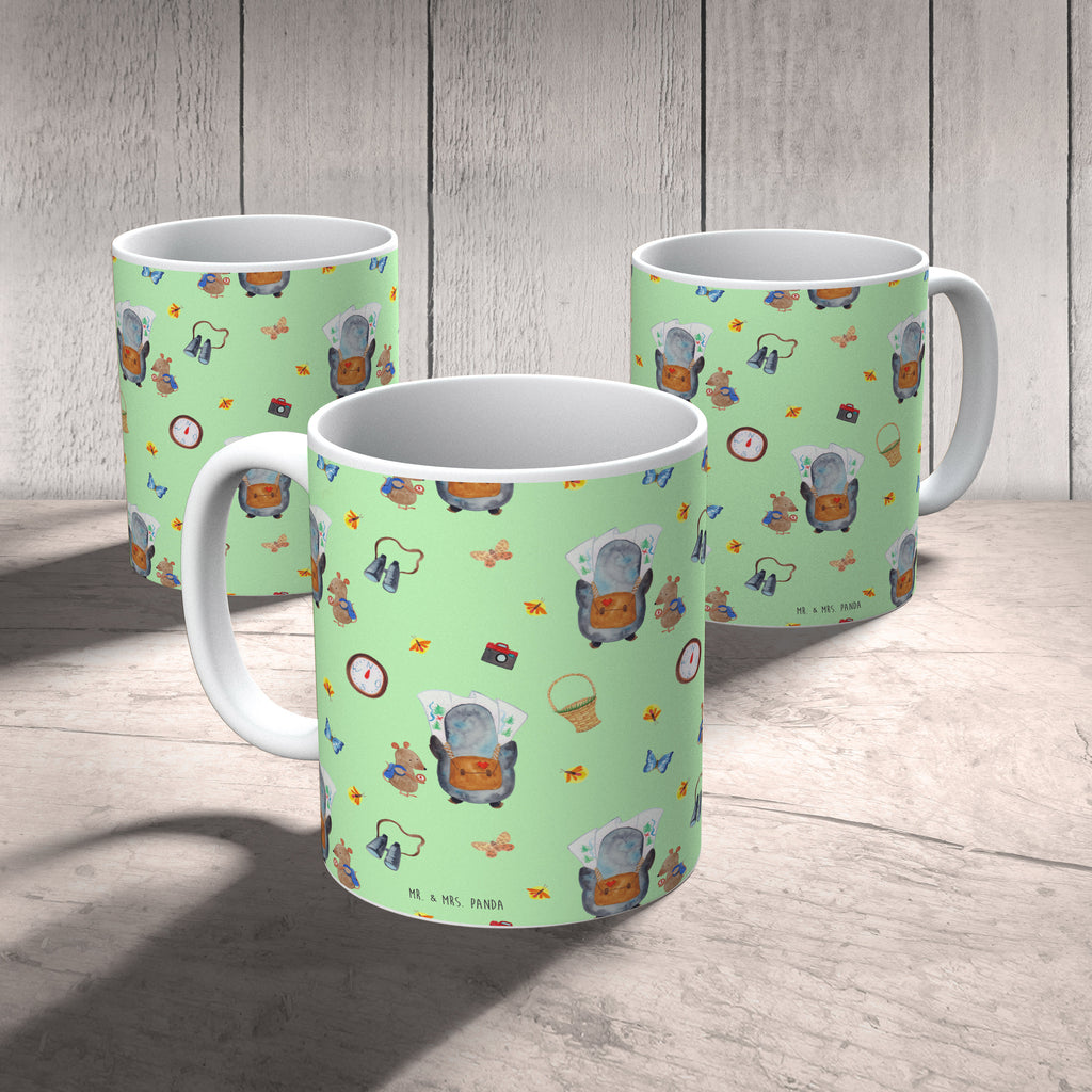 Tasse Pinguin & Maus Wanderer Muster Tasse, Kaffeetasse, Teetasse, Becher, Kaffeebecher, Teebecher, Keramiktasse, Porzellantasse, Büro Tasse, Geschenk Tasse, Tasse Sprüche, Tasse Motive, Kaffeetassen, Tasse bedrucken, Designer Tasse, Cappuccino Tassen, Schöne Teetassen, Pinguin, Pinguine, Abenteurer, Abenteuer, Roadtrip, Ausflug, Wanderlust, wandern