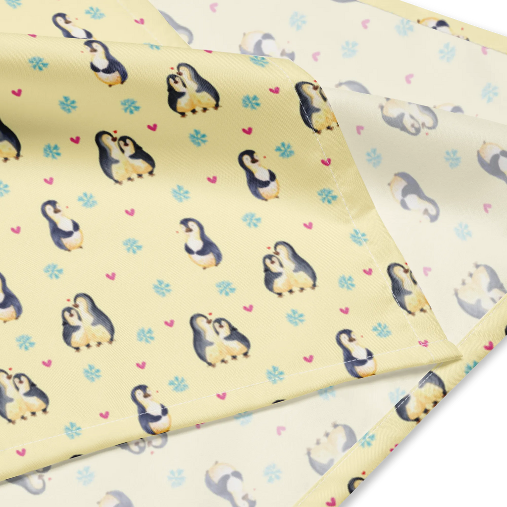 Bandana Pinguin umarmen Muster Bandana, Kopftuch, Halstuch, Multifunktionstuch, Design Bandana, Bandana Tuch, Sportbandana, Sport Bandana, Bandana kaufen, Pinguin, Liebe, Liebespaar, Liebesbeweis, Liebesgeschenk, Verlobung, Jahrestag, Hochzeitstag, Hochzeit, Hochzeitsgeschenk