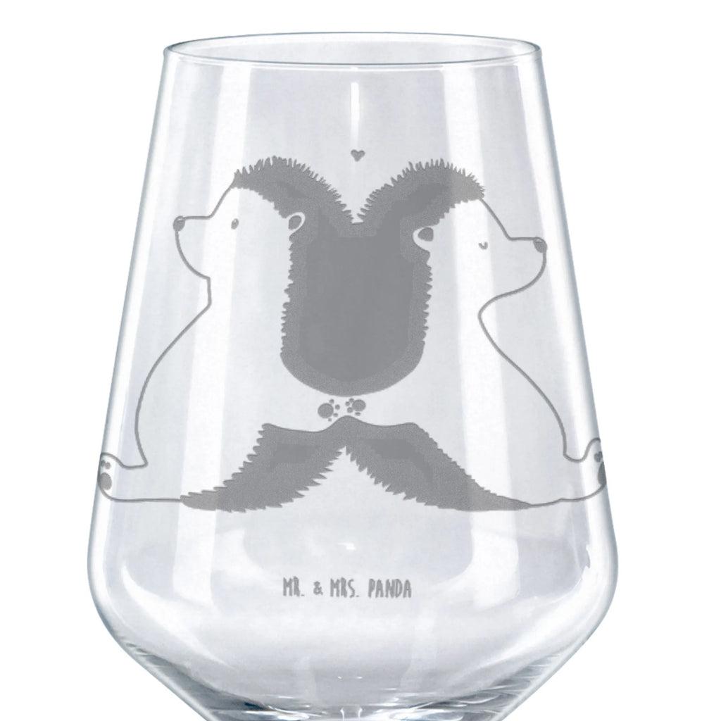 Rotwein Glas Igel händchenhaltend Rotweinglas, Weinglas, Rotwein Glas, Weinglas mit Gravur, Geschenk für Weinliebhaber, Spülmaschinenfeste Weingläser, Hochwertige Weinaccessoires, Liebe, Partner, Freund, Freundin, Ehemann, Ehefrau, Heiraten, Verlobung, Heiratsantrag, Liebesgeschenk, Jahrestag, Hocheitstag, Igel, Igelliebe, Hand in Hand, Liebesbeweis, große Liebe, Liebesbotschaft, Hochzeit, Lieblingsmensch, Gemeinsamkeit, Love, Geschenk für zwei