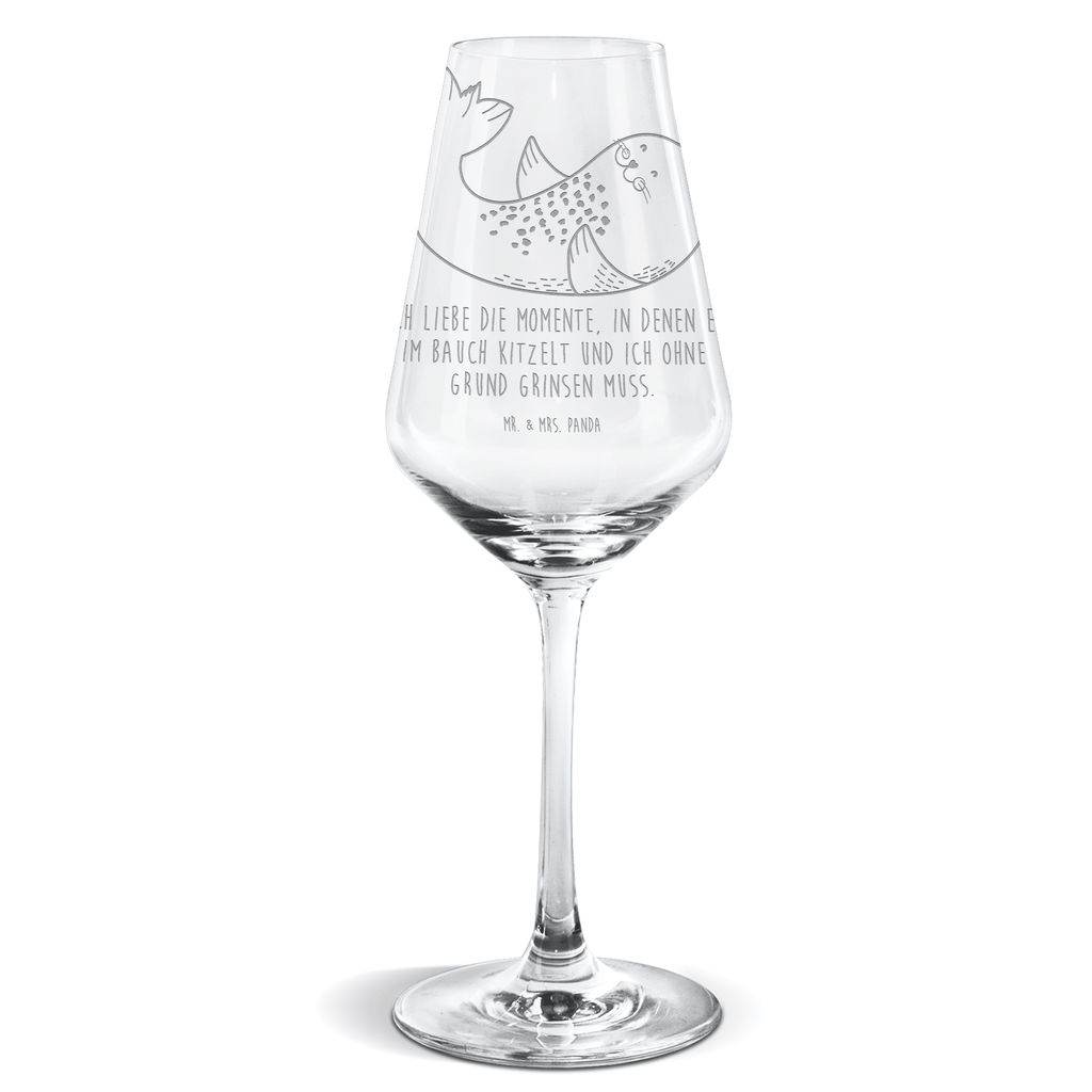 Weißwein Glas Robbe liegend Weißweinglas, Weinglas, Weißwein Glas, Weinglas mit Gravur, Geschenk für Weinliebhaber, Spülmaschinenfeste Weingläser, Hochwertige Weinaccessoires, Tiermotive, Gute Laune, lustige Sprüche, Tiere, Robbe, Robben, Seehund, Strand, Meerestier, Ostsee, Nordsee, Lachen, Freude