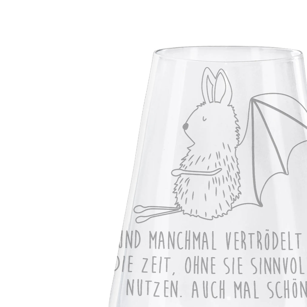 Weißwein Glas Fledermaus sitzend Weißweinglas, Weinglas, Weißwein Glas, Weinglas mit Gravur, Geschenk für Weinliebhaber, Spülmaschinenfeste Weingläser, Hochwertige Weinaccessoires, Tiermotive, Gute Laune, lustige Sprüche, Tiere, Fledermaus, Fledermäuse, Motivation, entspannen