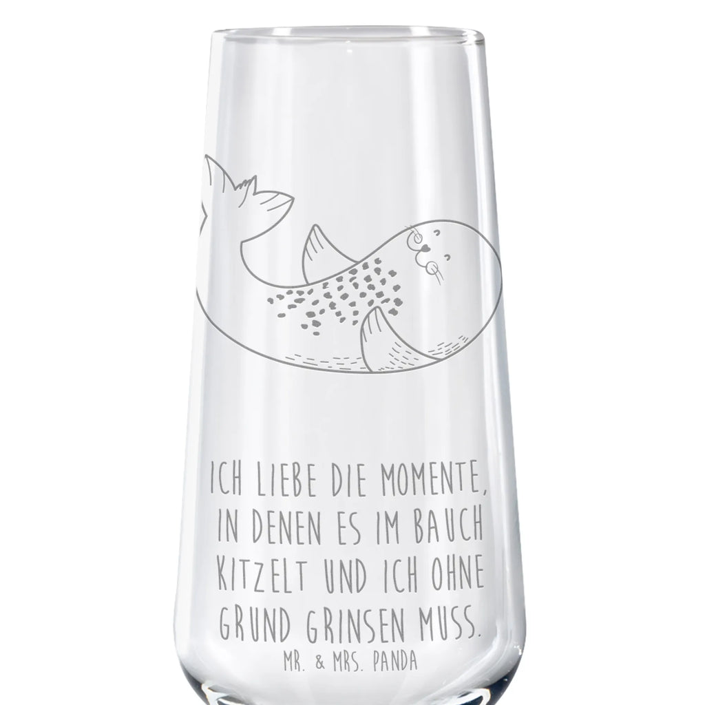 Sektglas Robbe liegend Sektglas, Sektglas mit Gravur, Spülmaschinenfeste Sektgläser, Tiermotive, Gute Laune, lustige Sprüche, Tiere, Robbe, Robben, Seehund, Strand, Meerestier, Ostsee, Nordsee, Lachen, Freude