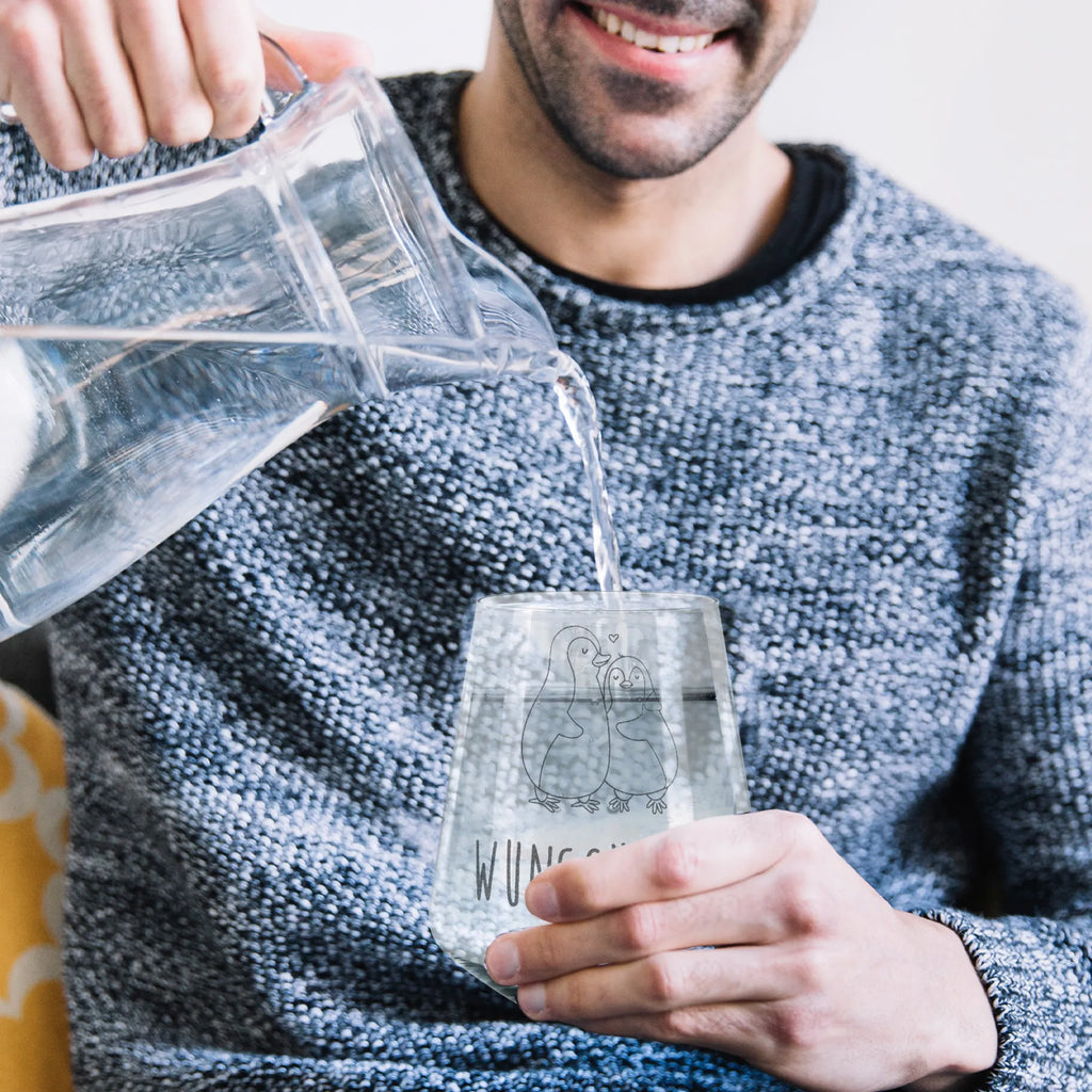 Personalisiertes Trinkglas Pinguin umarmend Trinkglas, Trinkglas mit Gravur, Wasserglas, Spülmaschinenfeste Trinkglser, Pinguin, Liebe, Liebespaar, Liebesbeweis, Liebesgeschenk, Verlobung, Jahrestag, Hochzeitstag, Hochzeit, Hochzeitsgeschenk