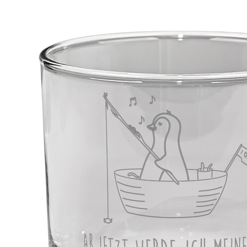 Whiskey Glas Pinguin Angelboot Whiskeylgas, Whiskey Glas, Whiskey Glas mit Gravur, Whiskeyglas mit Spruch, Whiskey Glas mit Sprüchen, Pinguin, Pinguine, Angeln, Boot, Angelboot, Lebenslust, Leben, genießen, Motivation, Neustart, Neuanfang, Trennung, Scheidung, Geschenkidee Liebeskummer