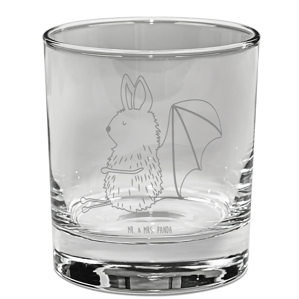 Whiskey Glas Fledermaus sitzend Whiskeylgas, Whiskey Glas, Whiskey Glas mit Gravur, Whiskeyglas mit Spruch, Whiskey Glas mit Sprüchen, Whiskygläser, Whisky Gläser, Whiskey Tumbler, Whiskyglas mit Gravur, Gravur Whiskyglas, Edle Whiskygläser, Tiermotive, Gute Laune, lustige Sprüche, Tiere, Fledermaus, Fledermäuse, Motivation, entspannen