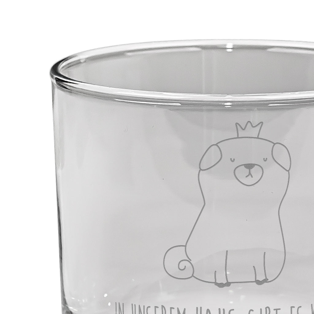 Whiskey Glas Mops Krone Whiskeylgas, Whiskey Glas, Whiskey Glas mit Gravur, Whiskeyglas mit Spruch, Whiskey Glas mit Sprüchen, Whiskygläser, Whisky Gläser, Whiskey Tumbler, Whiskyglas mit Gravur, Gravur Whiskyglas, Edle Whiskygläser, Hund, Hundemotiv, Haustier, Hunderasse, Tierliebhaber, Hundebesitzer, Sprüche, Mops, allergisch, kinderlos, Hausregel, Hundebesitzer. Spruch, lustig