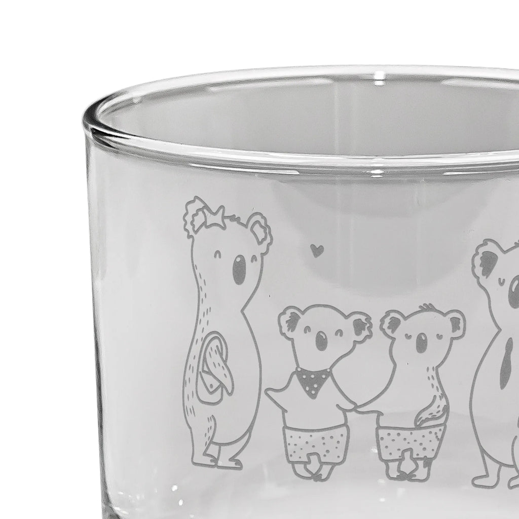 Personalisiertes Whiskey Glas Koala Familie zwei Whiskeylgas, Whiskey Glas, Whiskey Glas mit Gravur, Whiskeyglas mit Spruch, Whiskey Glas mit Sprüchen, Familie, Vatertag, Muttertag, Bruder, Schwester, Mama, Papa, Oma, Opa, Koala, Koalabär, beste Familie, Familienzeit, Familienleben, Koalafamilie, Lieblingsfamilie