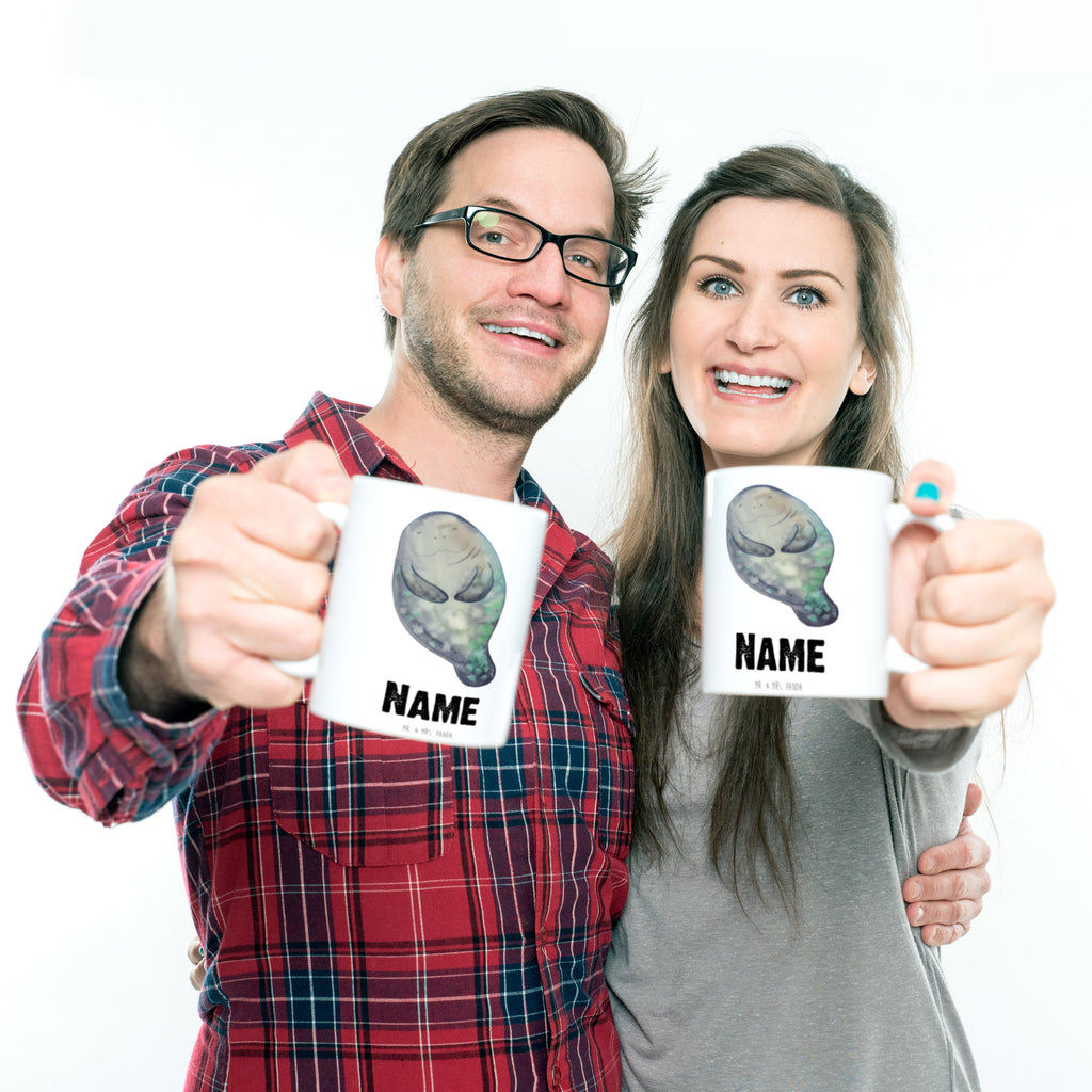 Personalisierte Tasse Seekuh happy Personalisierte Tasse, Namenstasse, Wunschname, Personalisiert, Tasse, Namen, Drucken, Tasse mit Namen, Meerestiere, Meer, Urlaub, Seekuh, Seekühe, Selbstliebe, Respekt, Neuanfang, Neustart, Achtsamkeit, Zufrieden, Liebeskummer, Freundin