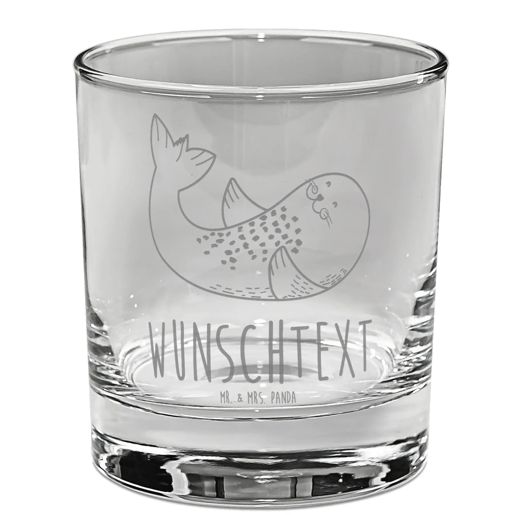 Personalisiertes Gin Glas Robbe liegend Personalisiertes Ginglas, Personalisiertes Gin Glas, Personalisiertes Gin Glas mit Gravur, Personalisiertes Gin Glas mit Spruch, Personalisiertes Gin Glas mit Sprüchen, Ginglas mit Wunschtext, Tiermotive, Gute Laune, lustige Sprüche, Tiere, Robbe, Robben, Seehund, Strand, Meerestier, Ostsee, Nordsee, Lachen, Freude