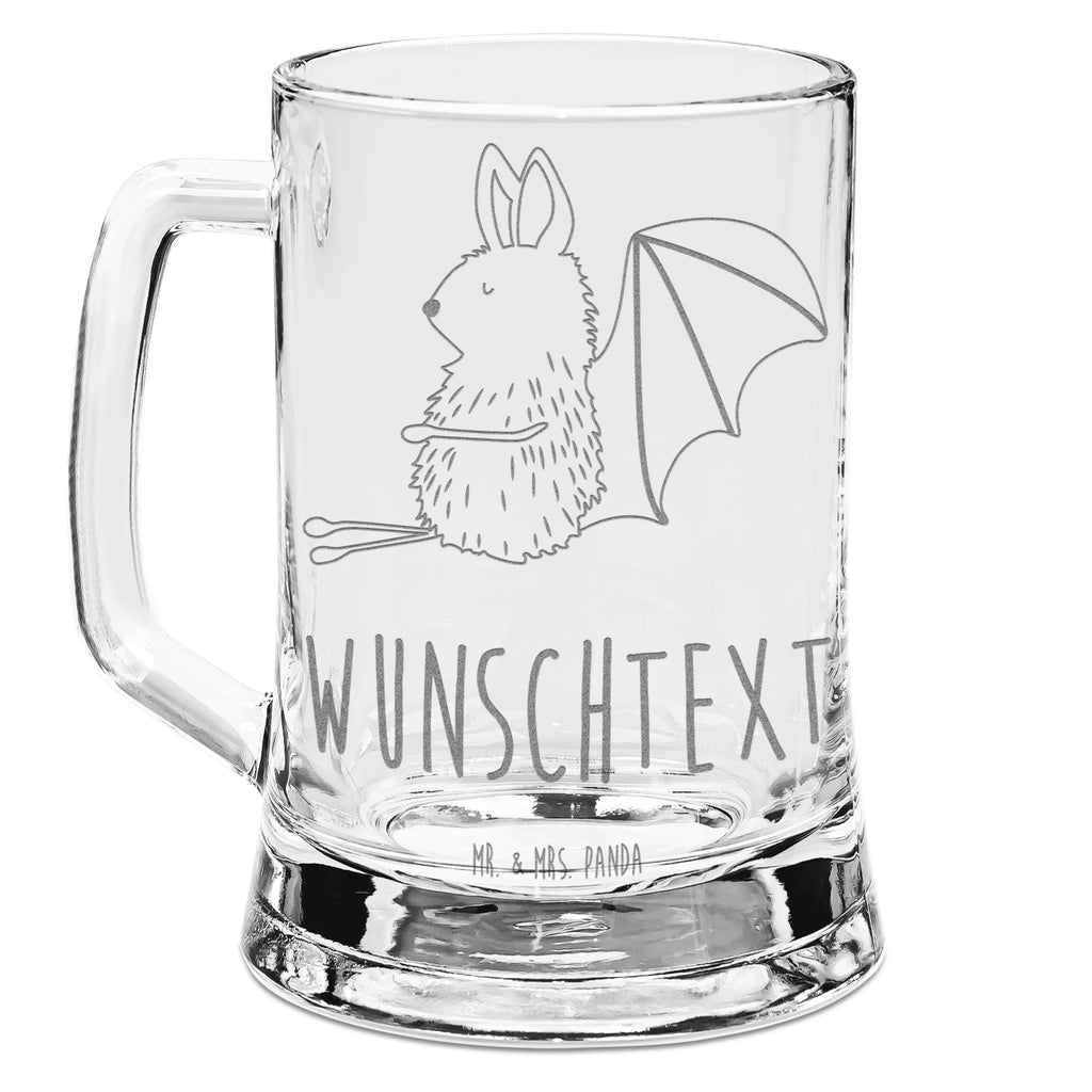 Personalisierter Gravur Bierkrug Fledermaus Sitzen Personalisierter Bierkrug, Personalisierter Bier Krug, Personalisiertes Bierkrug Glas, Bierkrug mit Namen, Bier Krug mit Namen, Bierkrug Glas mit Namen, Vatertag, Wunschtext, Wunschname, Personalisierbar, Selbst gestalten, Tiermotive, Gute Laune, lustige Sprüche, Tiere, Fledermaus, Fledermäuse, Motivation, entspannen