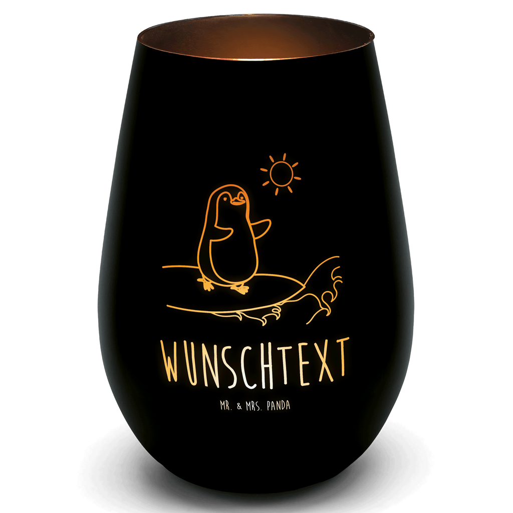 Gold Windlicht Personalisiert Pinguin Surfer Personalisiertes Windlicht, Personalisiertes Teelicht, Personalisiertes Graviertes Windlicht, Personalisiertes Windlicht Gravur, Personalisierte Kerze, Personalisiertes Windlicht aus Glas, Personalisiertes Teelicht aus Glas, Personalisiertes Windlicht mit Namen, Teelicht mit Namen, Graviertes Windlicht mit Namen, Windlicht Gravur mit Namen, Kerze mit Namen, Windlicht aus Glas mit Namen, Teelicht aus Glas mit Namen, Wunschtext, Personalisierbar, Selbst gestalten, Pinguin, Pinguine, surfen, Surfer, Hawaii, Urlaub, Wellen, Wellen reiten, Portugal