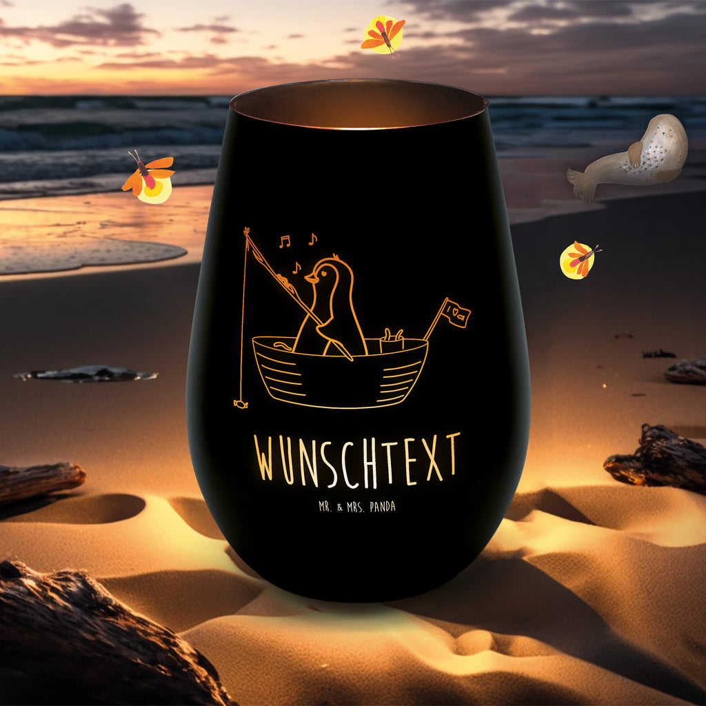 Gold Windlicht Personalisiert Pinguin Angelboot Personalisiertes Windlicht, Personalisiertes Teelicht, Personalisiertes Graviertes Windlicht, Personalisiertes Windlicht Gravur, Personalisierte Kerze, Personalisiertes Windlicht aus Glas, Personalisiertes Teelicht aus Glas, Personalisiertes Windlicht mit Namen, Teelicht mit Namen, Graviertes Windlicht mit Namen, Windlicht Gravur mit Namen, Kerze mit Namen, Windlicht aus Glas mit Namen, Teelicht aus Glas mit Namen, Wunschtext, Personalisierbar, Selbst gestalten, Pinguin, Pinguine, Angeln, Boot, Angelboot, Lebenslust, Leben, genießen, Motivation, Neustart, Neuanfang, Trennung, Scheidung, Geschenkidee Liebeskummer