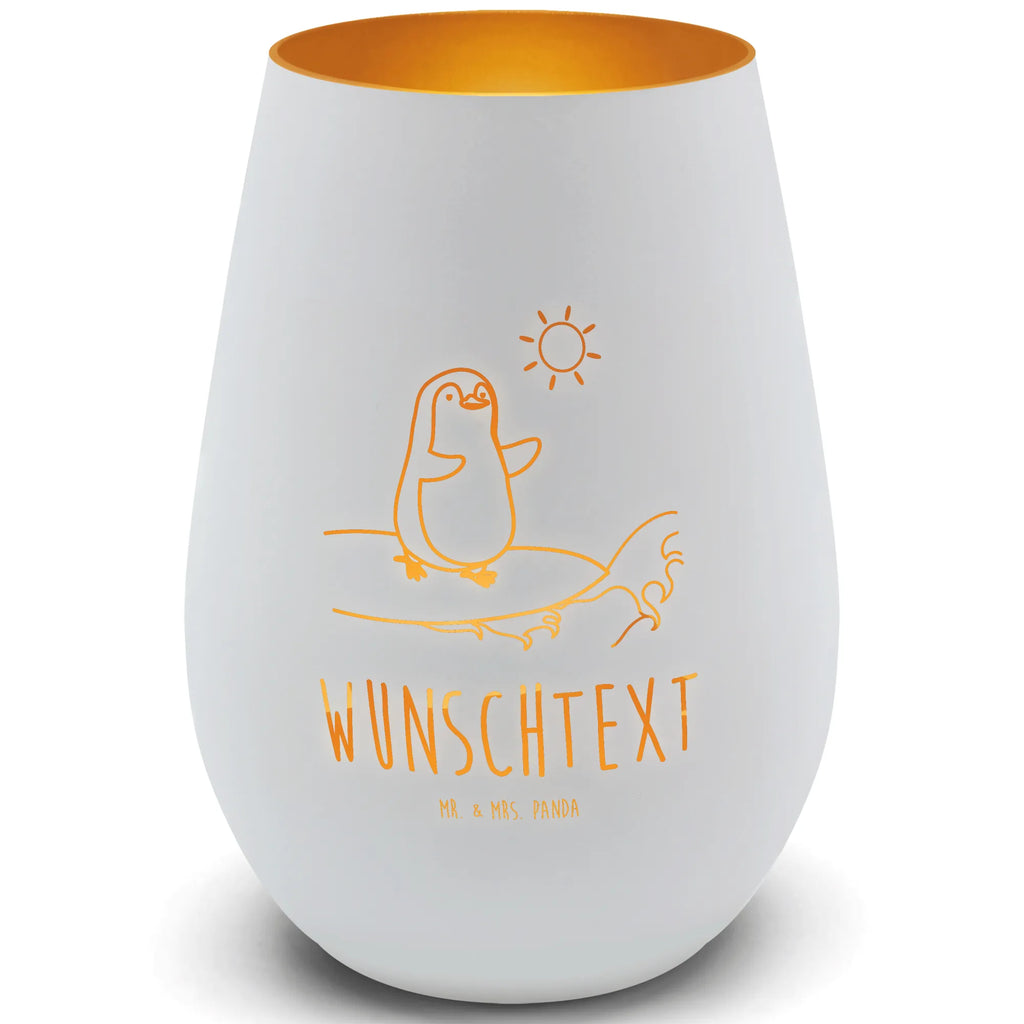 Gold Windlicht Personalisiert Pinguin Surfer Personalisiertes Windlicht, Personalisiertes Teelicht, Personalisiertes Graviertes Windlicht, Personalisiertes Windlicht Gravur, Personalisierte Kerze, Personalisiertes Windlicht aus Glas, Personalisiertes Teelicht aus Glas, Personalisiertes Windlicht mit Namen, Teelicht mit Namen, Graviertes Windlicht mit Namen, Windlicht Gravur mit Namen, Kerze mit Namen, Windlicht aus Glas mit Namen, Teelicht aus Glas mit Namen, Wunschtext, Personalisierbar, Selbst gestalten, Pinguin, Pinguine, surfen, Surfer, Hawaii, Urlaub, Wellen, Wellen reiten, Portugal