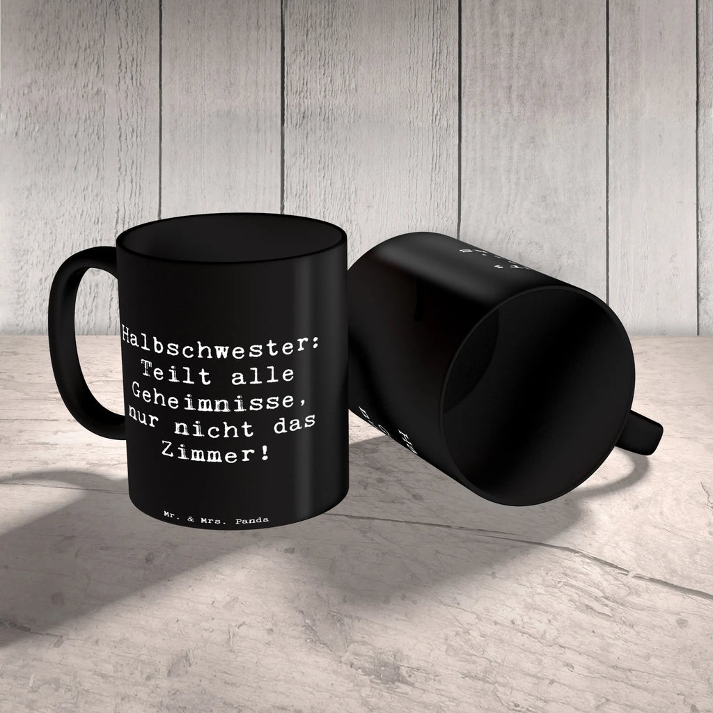 Tasse Spruch Halbschwester Geheimnisse Tasse, Kaffeetasse, Teetasse, Becher, Kaffeebecher, Teebecher, Keramiktasse, Porzellantasse, Büro Tasse, Geschenk Tasse, Tasse Sprüche, Tasse Motive, Kaffeetassen, Tasse bedrucken, Designer Tasse, Cappuccino Tassen, Schöne Teetassen, Familie, Vatertag, Muttertag, Bruder, Schwester, Mama, Papa, Oma, Opa