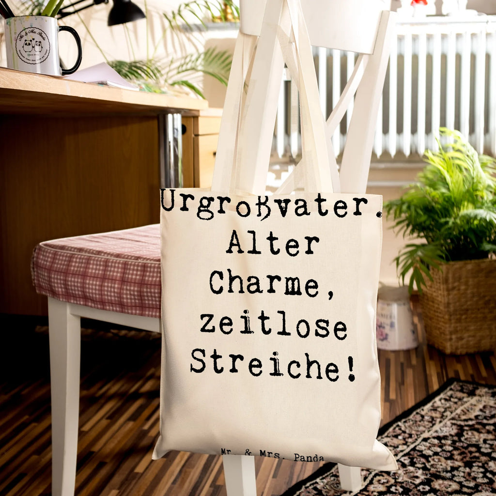 Tragetasche Spruch Urgroßvater Charme Beuteltasche, Beutel, Einkaufstasche, Jutebeutel, Stoffbeutel, Tasche, Shopper, Umhängetasche, Strandtasche, Schultertasche, Stofftasche, Tragetasche, Badetasche, Jutetasche, Einkaufstüte, Laptoptasche, Familie, Vatertag, Muttertag, Bruder, Schwester, Mama, Papa, Oma, Opa