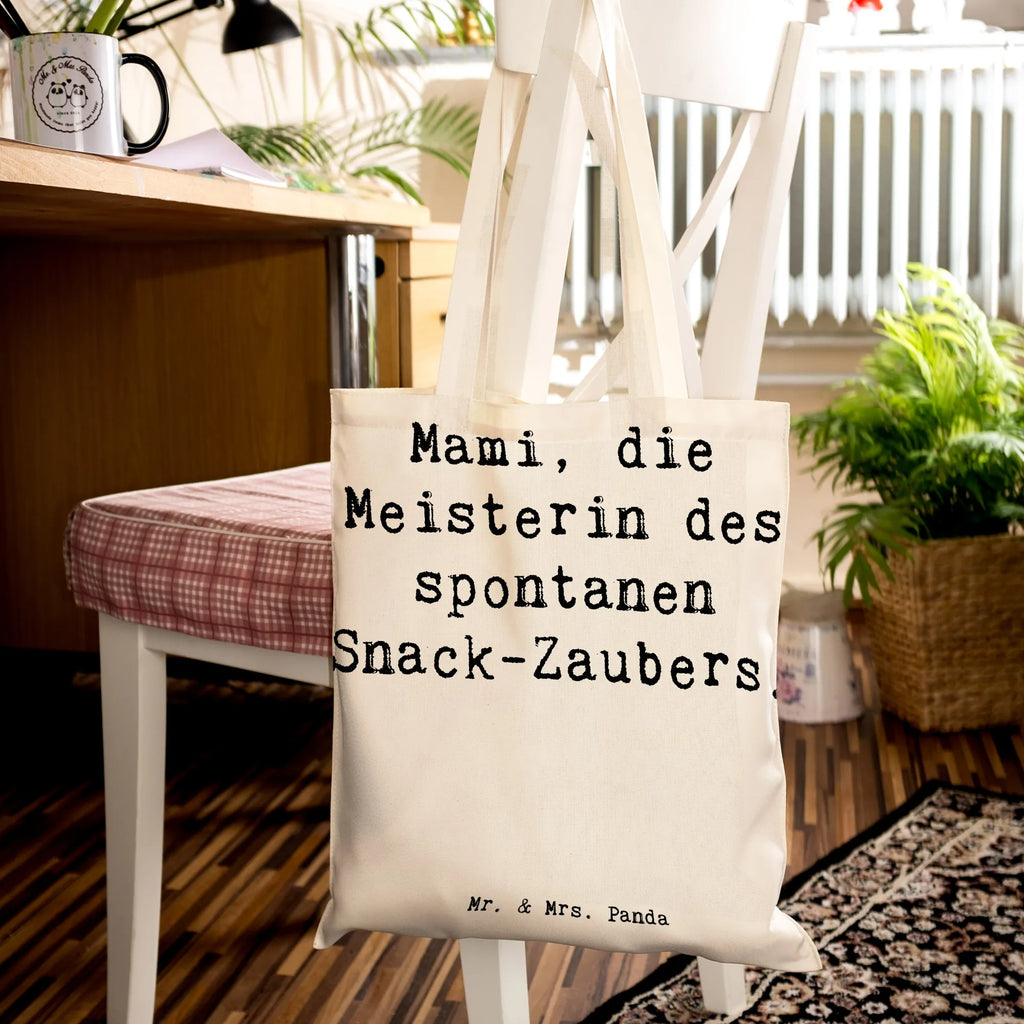 Tragetasche Spruch Mami Snack-Zauber Beuteltasche, Beutel, Einkaufstasche, Jutebeutel, Stoffbeutel, Tasche, Shopper, Umhängetasche, Strandtasche, Schultertasche, Stofftasche, Tragetasche, Badetasche, Jutetasche, Einkaufstüte, Laptoptasche, Familie, Vatertag, Muttertag, Bruder, Schwester, Mama, Papa, Oma, Opa