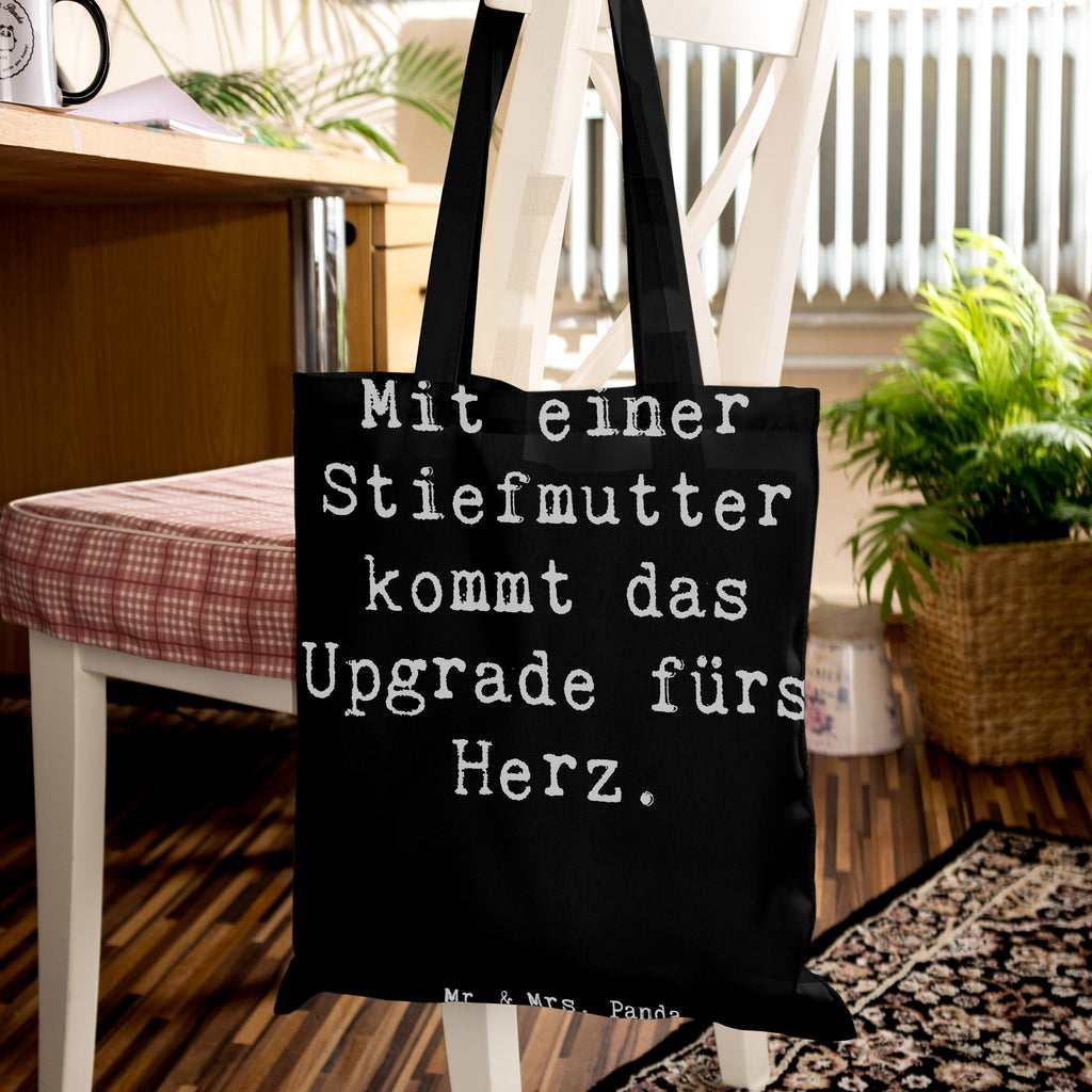 Tragetasche Spruch Herz Stiefmutter Beuteltasche, Beutel, Einkaufstasche, Jutebeutel, Stoffbeutel, Tasche, Shopper, Umhängetasche, Strandtasche, Schultertasche, Stofftasche, Tragetasche, Badetasche, Jutetasche, Einkaufstüte, Laptoptasche, Familie, Vatertag, Muttertag, Bruder, Schwester, Mama, Papa, Oma, Opa