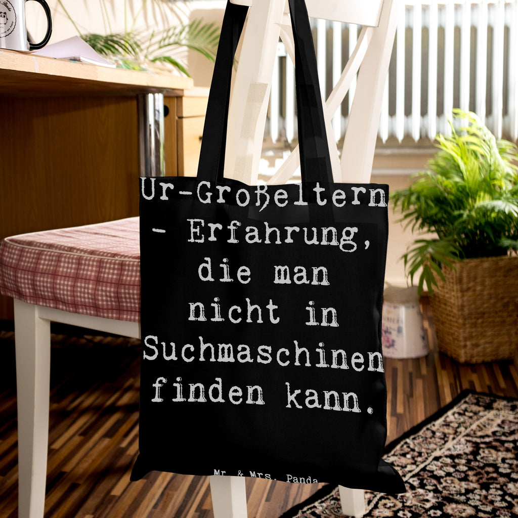 Tragetasche Spruch Ur-Großeltern Weisheit Beuteltasche, Beutel, Einkaufstasche, Jutebeutel, Stoffbeutel, Tasche, Shopper, Umhängetasche, Strandtasche, Schultertasche, Stofftasche, Tragetasche, Badetasche, Jutetasche, Einkaufstüte, Laptoptasche, Familie, Vatertag, Muttertag, Bruder, Schwester, Mama, Papa, Oma, Opa