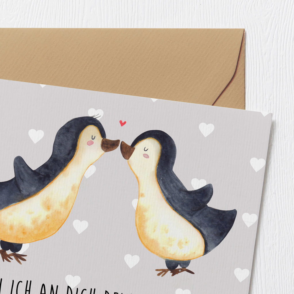 Deluxe Karte Pinguine Kuss Karte, Grußkarte, Klappkarte, Einladungskarte, Glückwunschkarte, Hochzeitskarte, Geburtstagskarte, Hochwertige Grußkarte, Hochwertige Klappkarte, Liebe, Partner, Freund, Freundin, Ehemann, Ehefrau, Heiraten, Verlobung, Heiratsantrag, Liebesgeschenk, Jahrestag, Hocheitstag, Valentinstag, Geschenk für Frauen, Hochzeitstag, Mitbringsel, Geschenk für Freundin, Geschenk für Partner, Liebesbeweis, für Männer, für Ehemann