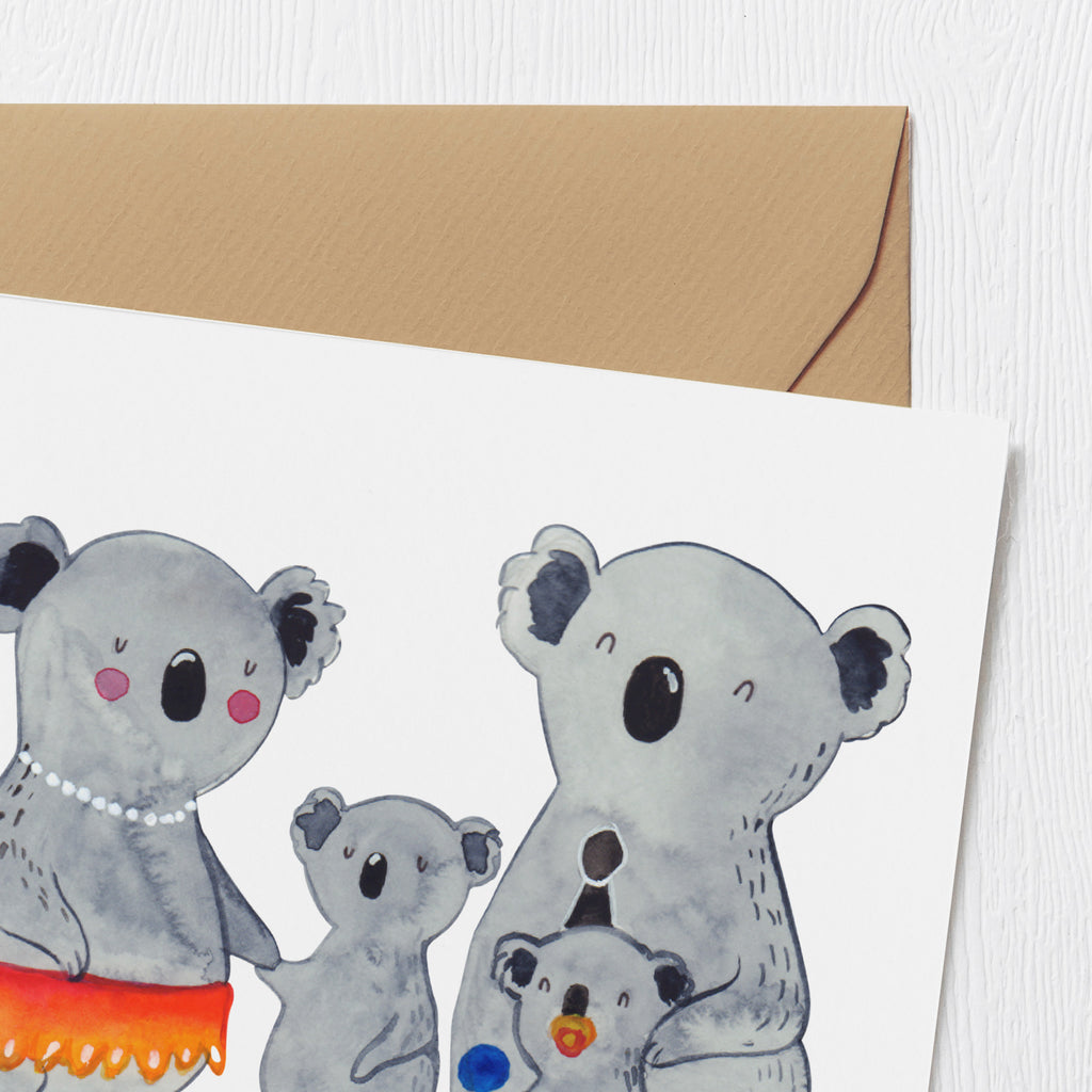 Deluxe Karte Koala Familie Karte, Grußkarte, Klappkarte, Einladungskarte, Glückwunschkarte, Hochzeitskarte, Geburtstagskarte, Hochwertige Grußkarte, Hochwertige Klappkarte, Familie, Vatertag, Muttertag, Bruder, Schwester, Mama, Papa, Oma, Opa, Koala, Koalas, Family, Kinder, Geschwister, Familienleben