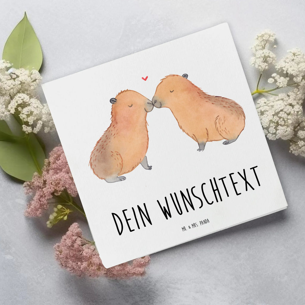 Personalisierte Deluxe Karte Capybara Liebe Personalisierte Grußkarte, Personalisiertere Klappkarte, Personalisierte Einladungskarte, Personalisierte Glückwunschkarte, Personalisierte Hochzeitskarte, Personalisierte Geburtstagskarte, Grußkarte mit Namen, Grußkarte selber drucken, Grußkarte selbst gestalten, Grußkarte mit persönlichen Nachrichten, Grußkarte als Geldgeschenk, Grußkarten personalisiert, Personalisierte Karte, Tiermotive, Gute Laune, lustige Sprüche, Tiere, Capybara, Liebe, verliebt, Paar, Jahrestag, Kuschel Capybaras, Tierliebe, Romantisches Geschenk, Handgezeichnet, Verschmolzen, Geschenkidee, Beziehung, Partnertiere, Ich bin deins, Du bist meins, Liebesspruch, Herzlich, Valentinstag, Ehejubiläum, Liebesbeweis