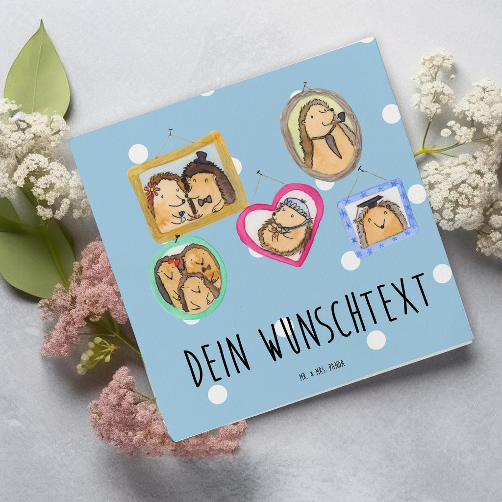 Personalisierte Deluxe Karte Igel Familie Personalisierte Grußkarte, Personalisiertere Klappkarte, Personalisierte Einladungskarte, Personalisierte Glückwunschkarte, Personalisierte Hochzeitskarte, Personalisierte Geburtstagskarte, Grußkarte mit Namen, Grußkarte selber drucken, Grußkarte selbst gestalten, Grußkarte mit persönlichen Nachrichten, Grußkarte als Geldgeschenk, Grußkarten personalisiert, Personalisierte Karte, Familie, Vatertag, Muttertag, Bruder, Schwester, Mama, Papa, Oma, Opa, Liebe, Igel, Bilder, Zusammenhalt, Glück