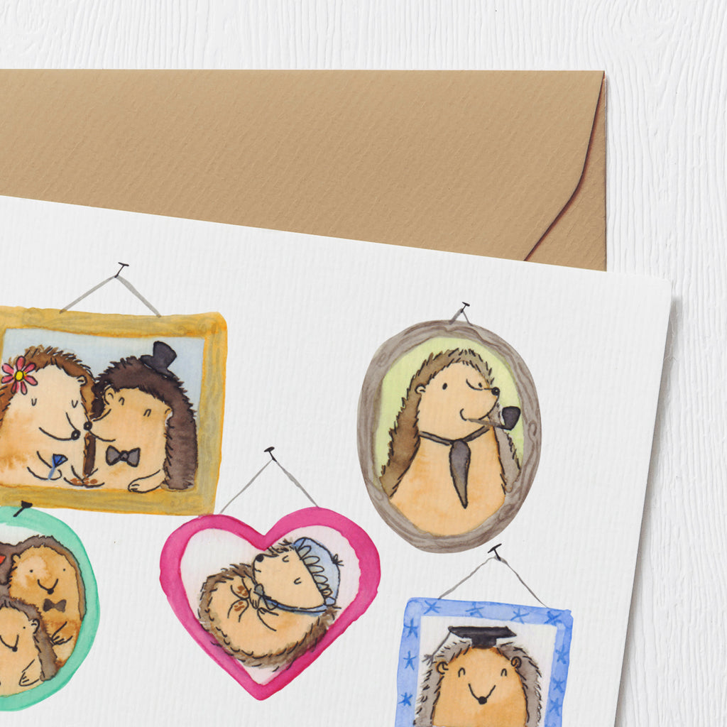 Personalisierte Deluxe Karte Igel Familie Personalisierte Grußkarte, Personalisiertere Klappkarte, Personalisierte Einladungskarte, Personalisierte Glückwunschkarte, Personalisierte Hochzeitskarte, Personalisierte Geburtstagskarte, Grußkarte mit Namen, Grußkarte selber drucken, Grußkarte selbst gestalten, Grußkarte mit persönlichen Nachrichten, Grußkarte als Geldgeschenk, Grußkarten personalisiert, Personalisierte Karte, Familie, Vatertag, Muttertag, Bruder, Schwester, Mama, Papa, Oma, Opa, Liebe, Igel, Bilder, Zusammenhalt, Glück