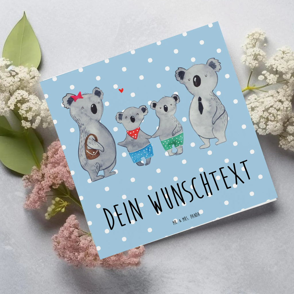 Personalisierte Deluxe Karte Koala Familie zwei Personalisierte Grußkarte, Personalisiertere Klappkarte, Personalisierte Einladungskarte, Personalisierte Glückwunschkarte, Personalisierte Hochzeitskarte, Personalisierte Geburtstagskarte, Grußkarte mit Namen, Grußkarte selber drucken, Grußkarte selbst gestalten, Grußkarte mit persönlichen Nachrichten, Grußkarte als Geldgeschenk, Grußkarten personalisiert, Personalisierte Karte, Familie, Vatertag, Muttertag, Bruder, Schwester, Mama, Papa, Oma, Opa, Koala, Koalabär, beste Familie, Familienzeit, Familienleben, Koalafamilie, Lieblingsfamilie