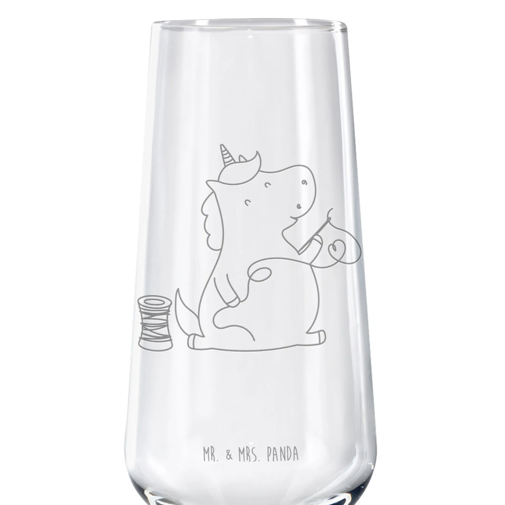 Sektglas Einhorn Näherin Sektglas, Sektglas mit Gravur, Spülmaschinenfeste Sektgläser, Einhorn, Einhörner, Einhorn Deko, Pegasus, Unicorn, Näherin, nähen, Mädchen, Freundin, Häkeln, Stricken, basteln, Nähzimmer