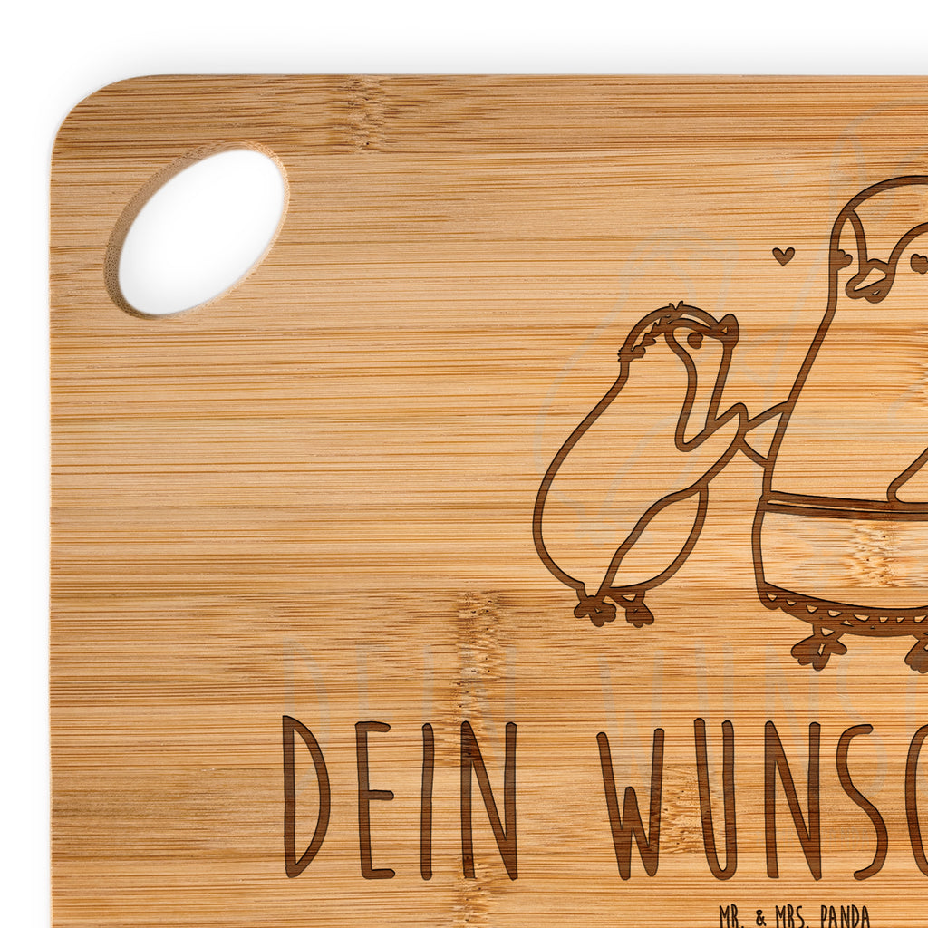 Personalisiertes Schneidebrett Pinguin mit Kind Personalisiertes Schneidebrett, Schneidebrett mit Namen, Schneidebrett selbst gestalten, Schneidebrett mit Wunschtext, Personalisiertes Holzbrett, Holzbrett mit Namen, Holzbrett selbst gestalten, Holzbrett mit Wunschtext, Personalisiertes Küchenbrett, Küchenbrett mit Namen, Küchenbrett selbst gestalten, Küchenbrett mit Wunschtext, Personalisiertes Frühstücksbrett, Frühstücksbrett mit Namen, Frühstücksbrett selbst gestalten, Frühstücksbrett mit Wunschtext, Personalisiertes Hackbrett, Hackbrett mit Namen, Hackbrett selbst gestalten, Hackbrett mit Wunschtext, Personalisiertes Brett, Brett mit Namen, Brett selbst gestalten, Brett mit Wunschtext, Personalisiertes Holzbrettchen, Holzbrettchen mit Namen, Holzbrettchen selbst gestalten, Holzbrettchen mit Wunschtext, Personalisiertes Servierbrett, Servierbrett mit Namen, Servierbrett selbst gestalten, Servierbrett mit Wunschtext, Familie, Vatertag, Muttertag, Bruder, Schwester, Mama, Papa, Oma, Opa, Geschenk, Mami, Mutti, Mutter, Geburststag