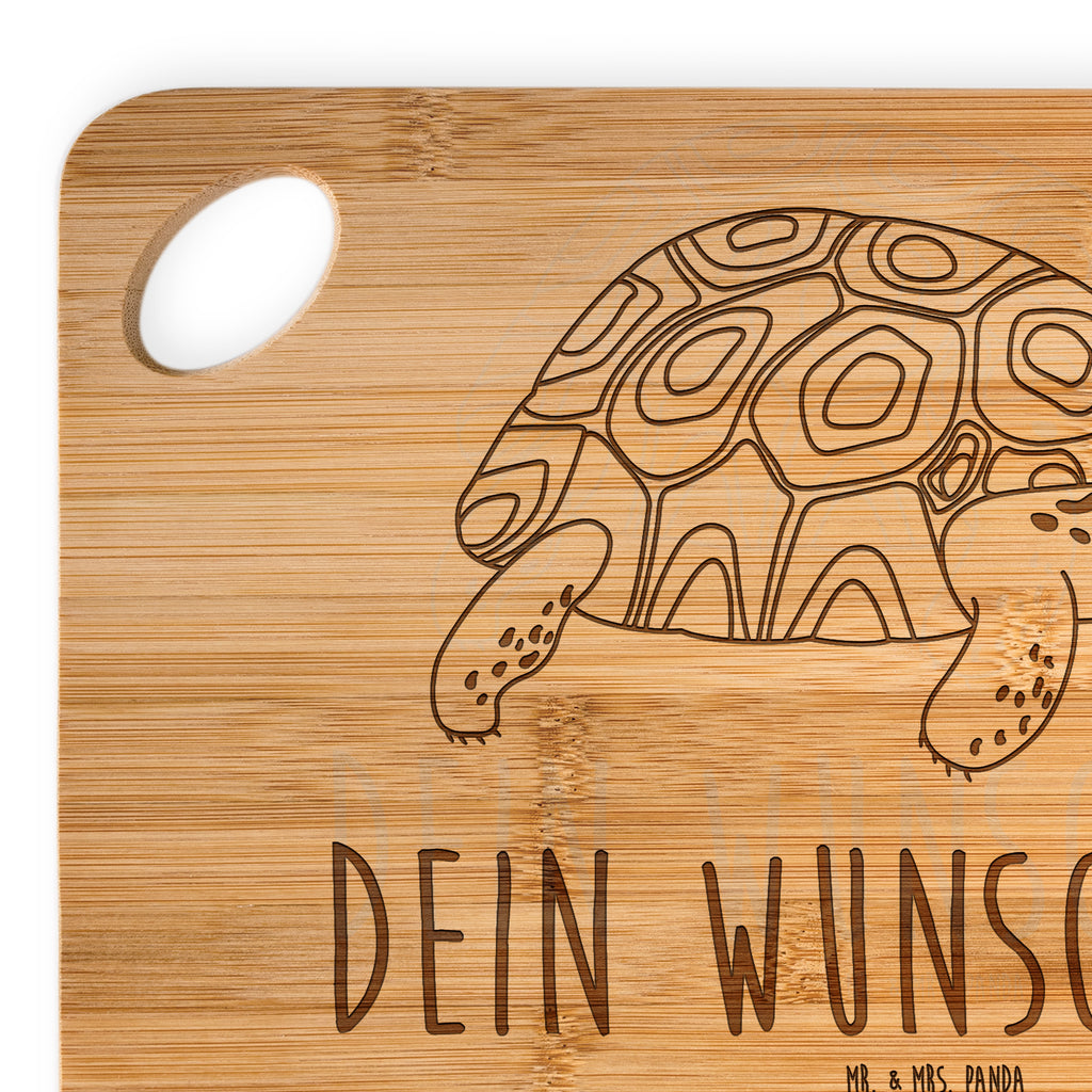 Personalisiertes Schneidebrett Schildkröte Marschieren Personalisiertes Schneidebrett, Schneidebrett mit Namen, Schneidebrett selbst gestalten, Schneidebrett mit Wunschtext, Personalisiertes Holzbrett, Holzbrett mit Namen, Holzbrett selbst gestalten, Holzbrett mit Wunschtext, Personalisiertes Küchenbrett, Küchenbrett mit Namen, Küchenbrett selbst gestalten, Küchenbrett mit Wunschtext, Personalisiertes Frühstücksbrett, Frühstücksbrett mit Namen, Frühstücksbrett selbst gestalten, Frühstücksbrett mit Wunschtext, Personalisiertes Hackbrett, Hackbrett mit Namen, Hackbrett selbst gestalten, Hackbrett mit Wunschtext, Personalisiertes Brett, Brett mit Namen, Brett selbst gestalten, Brett mit Wunschtext, Personalisiertes Holzbrettchen, Holzbrettchen mit Namen, Holzbrettchen selbst gestalten, Holzbrettchen mit Wunschtext, Personalisiertes Servierbrett, Servierbrett mit Namen, Servierbrett selbst gestalten, Servierbrett mit Wunschtext, Meerestiere, Meer, Urlaub, Schildkröte, Schildkröten, get lost, Abenteuer, Reiselust, Inspiration, Neustart, Motivation, Lieblingsmensch